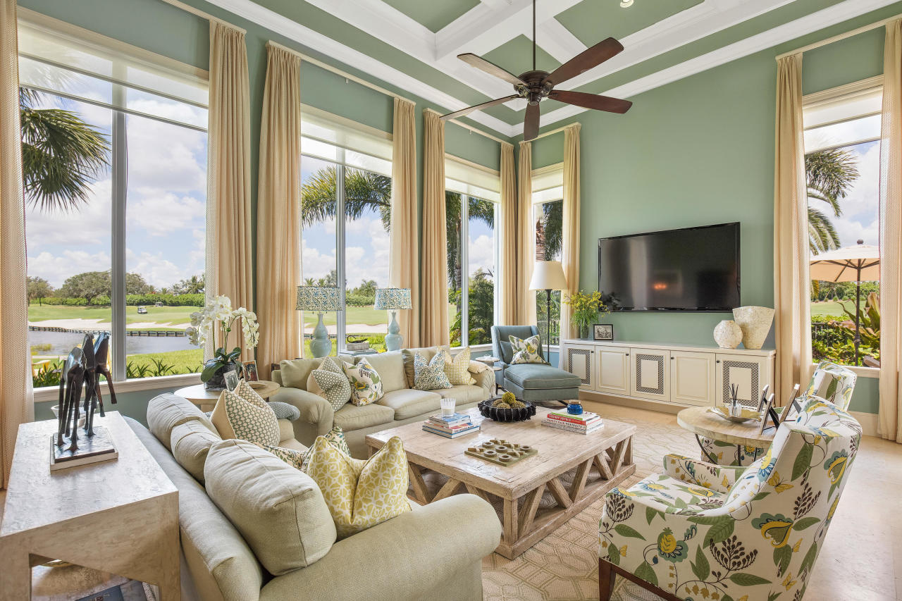 ADMIRALS COVE - Residential