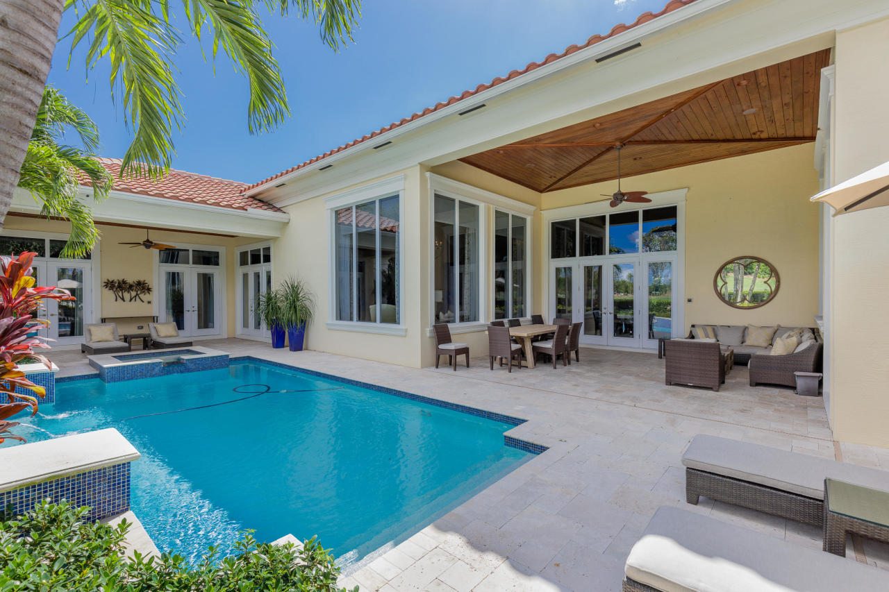 ADMIRALS COVE - Residential