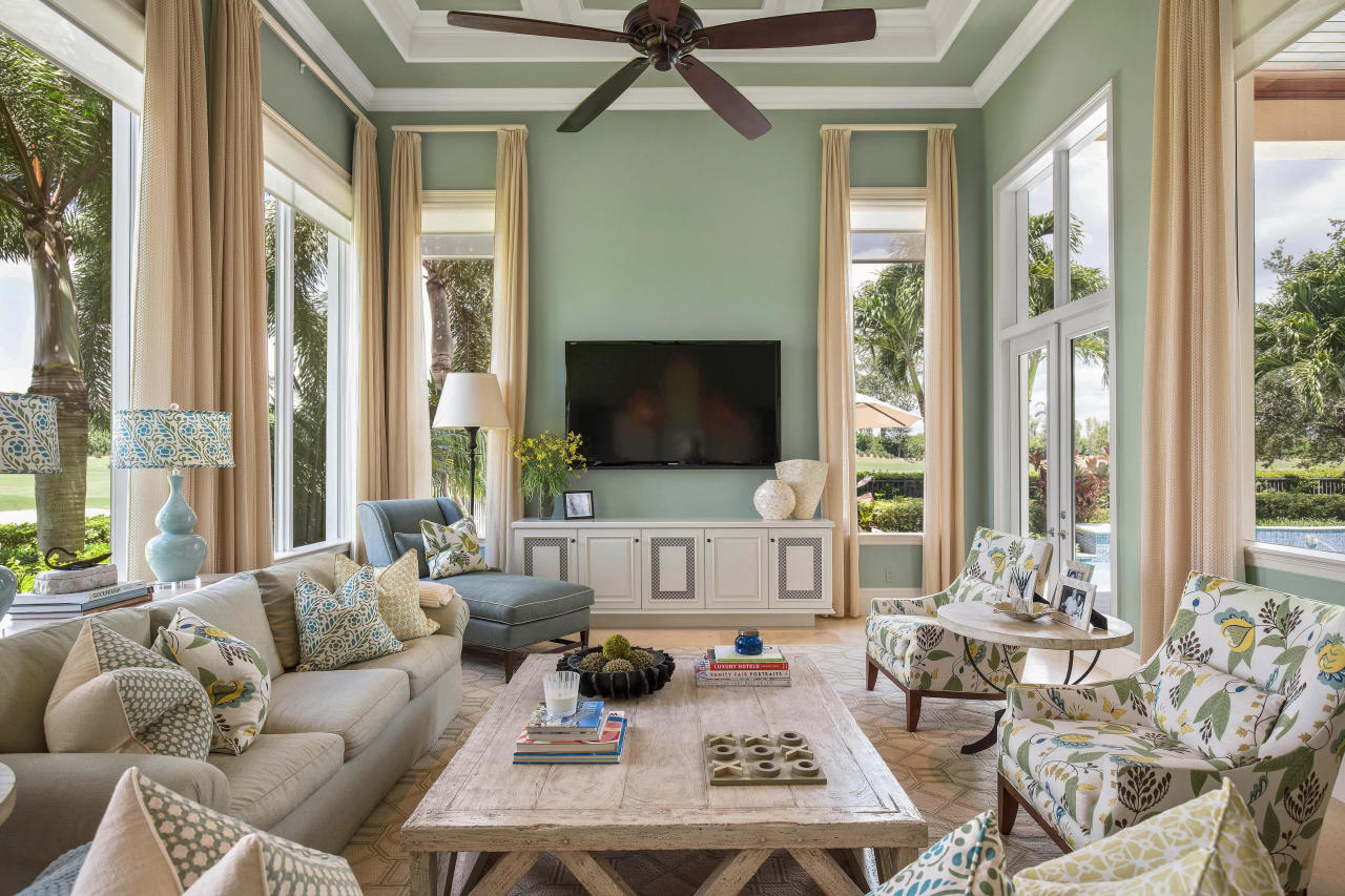 ADMIRALS COVE - Residential