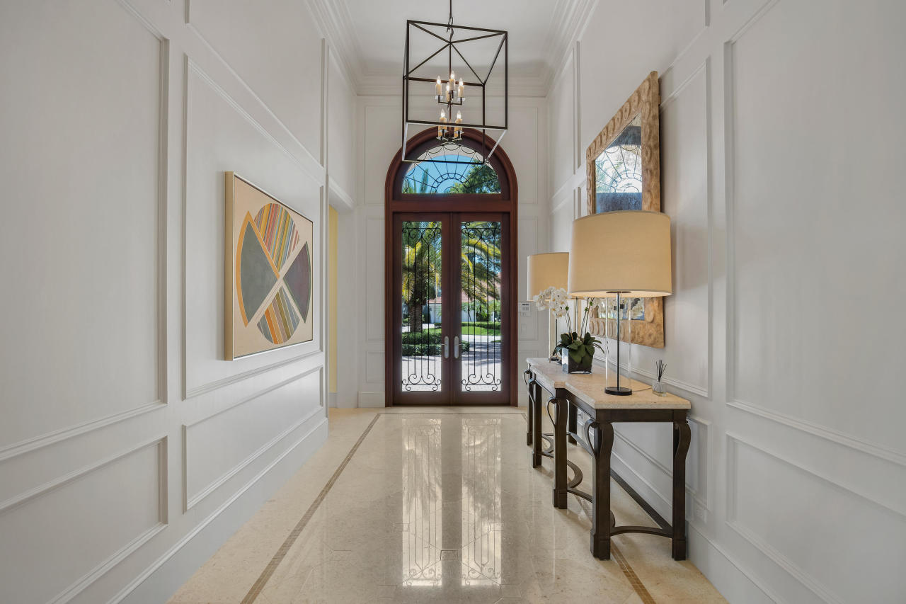 ADMIRALS COVE - Residential