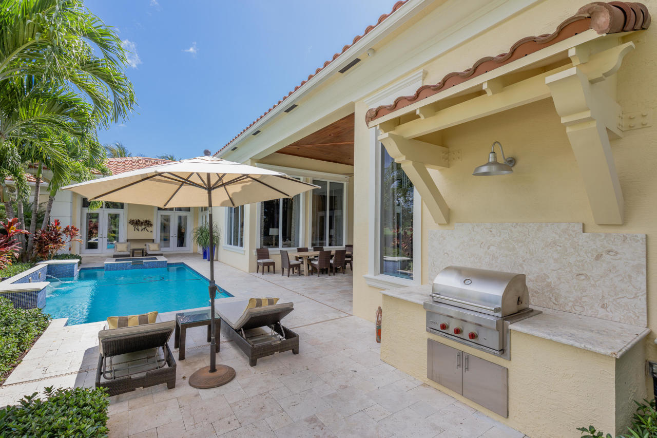 ADMIRALS COVE - Residential