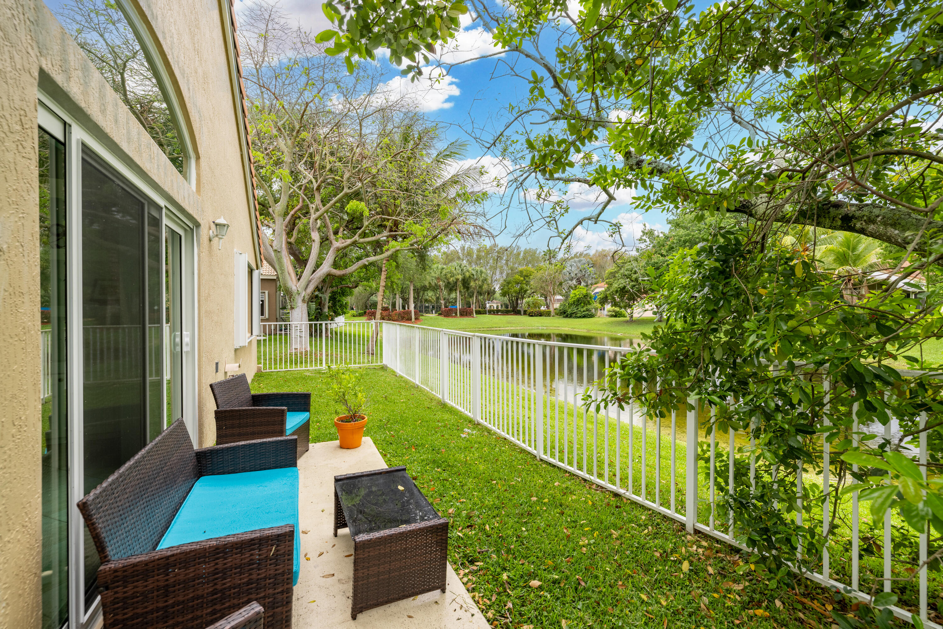 REGENCY LAKES AT COCONUT CREEK - Residential