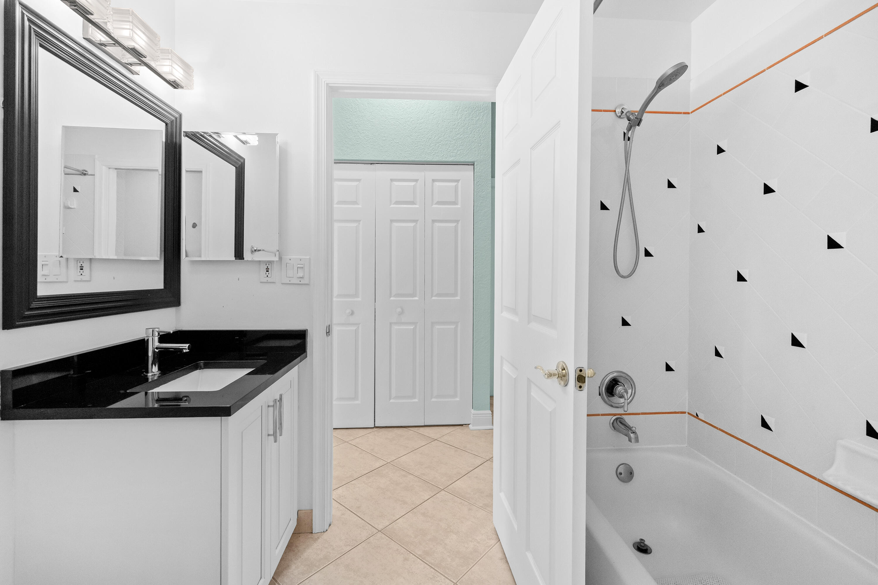 REGENCY LAKES AT COCONUT CREEK - Residential