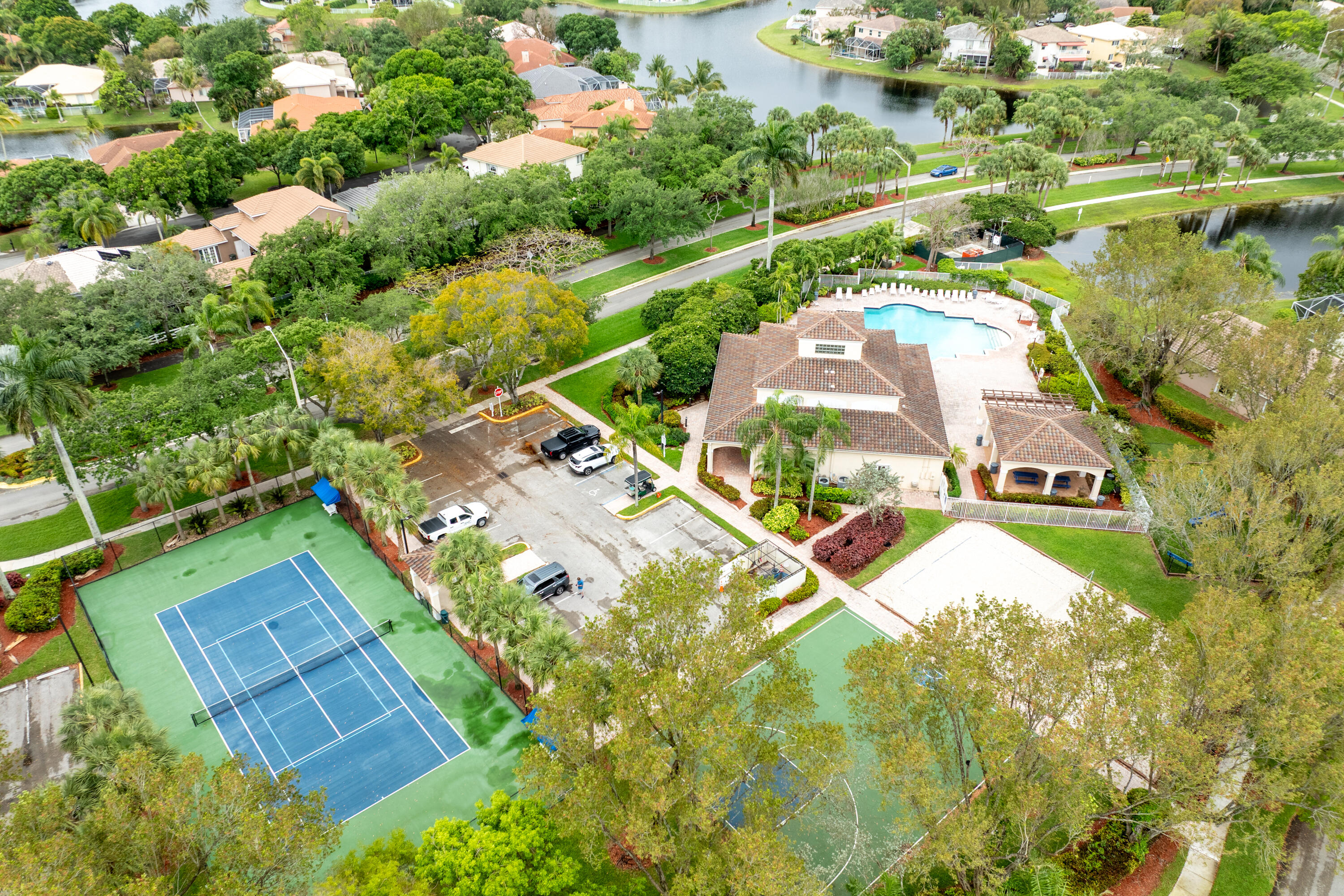 REGENCY LAKES AT COCONUT CREEK - Residential