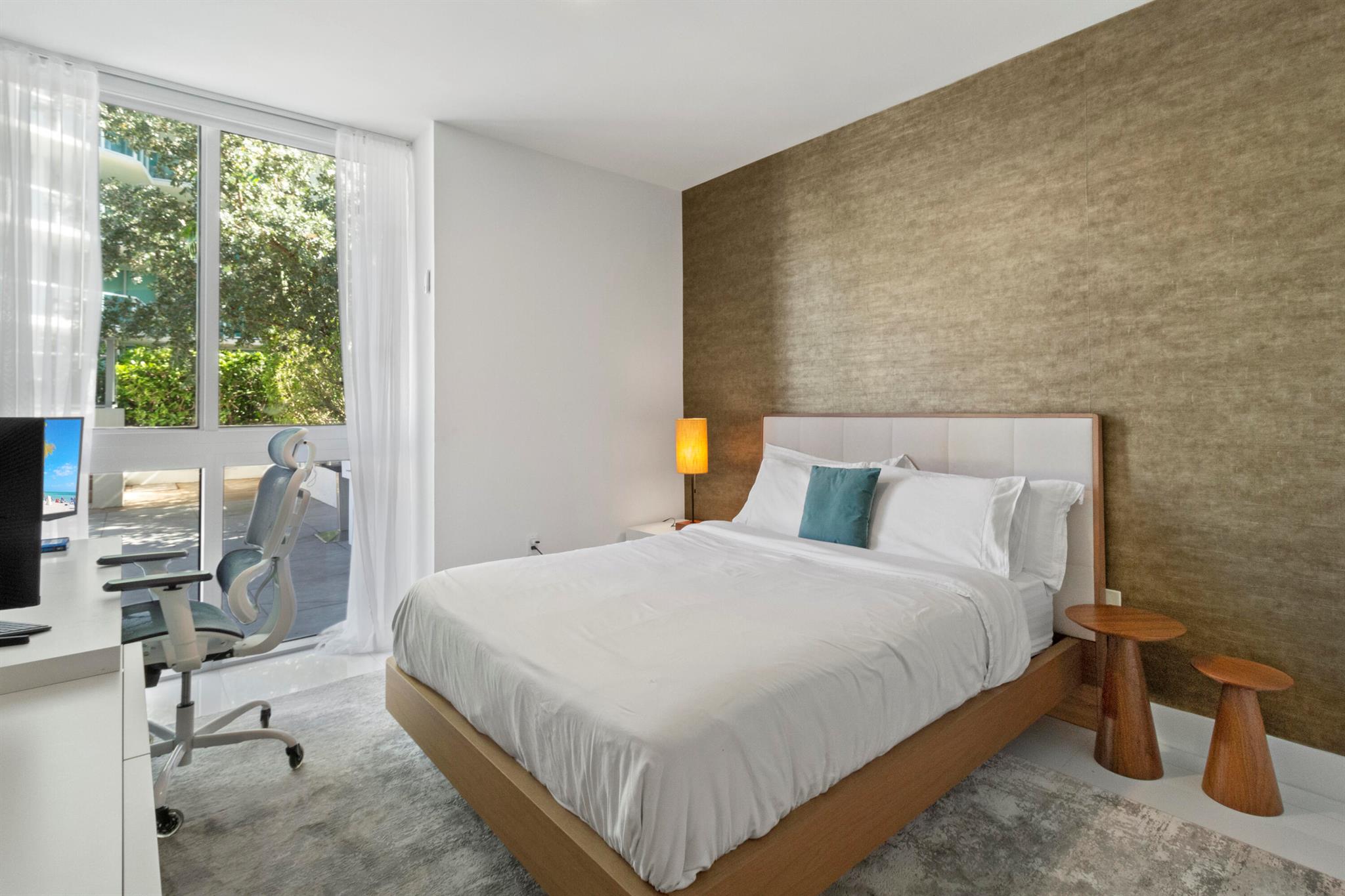 PARQUE TOWERS CONDO - Residential