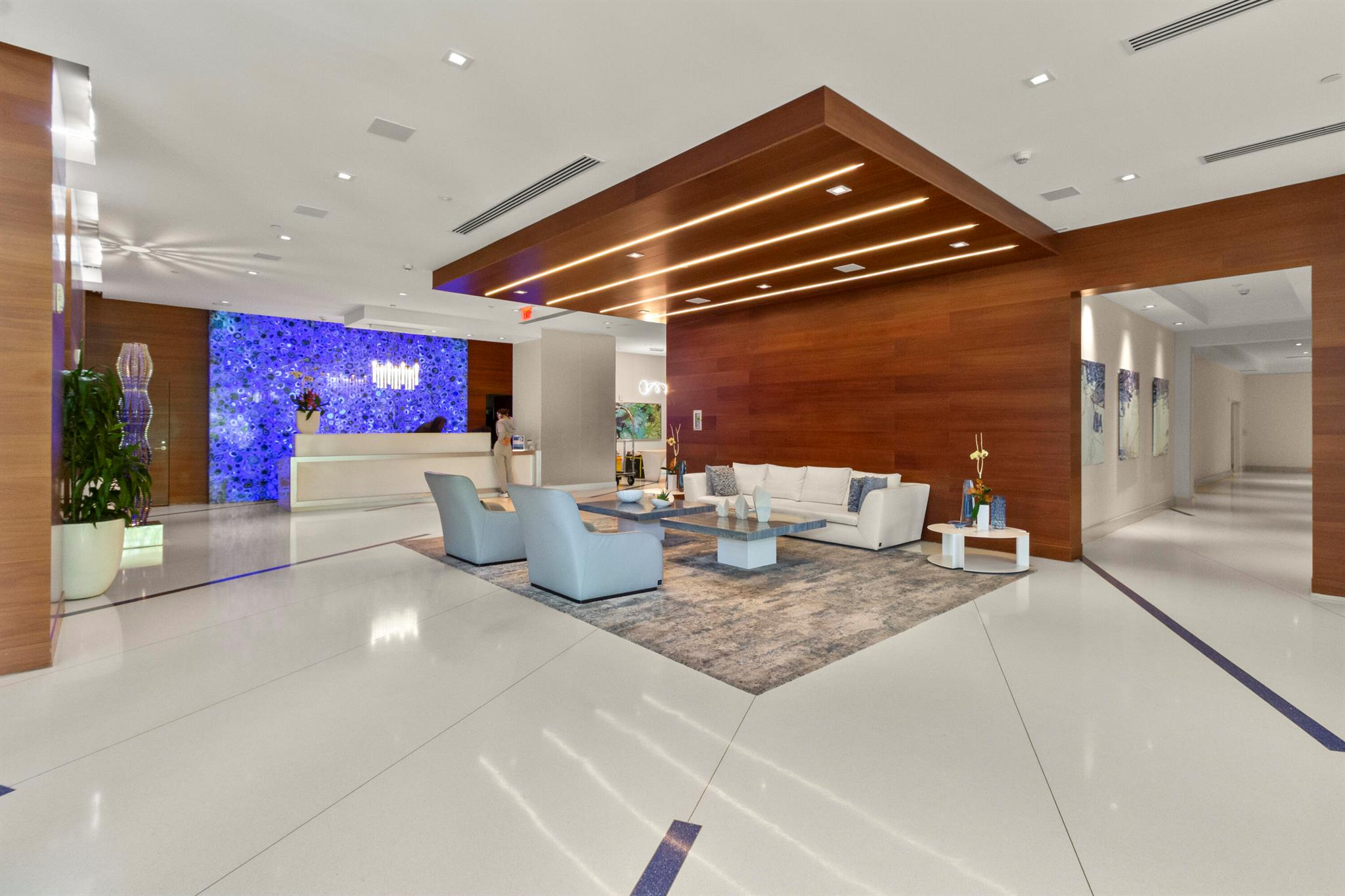 PARQUE TOWERS CONDO - Residential