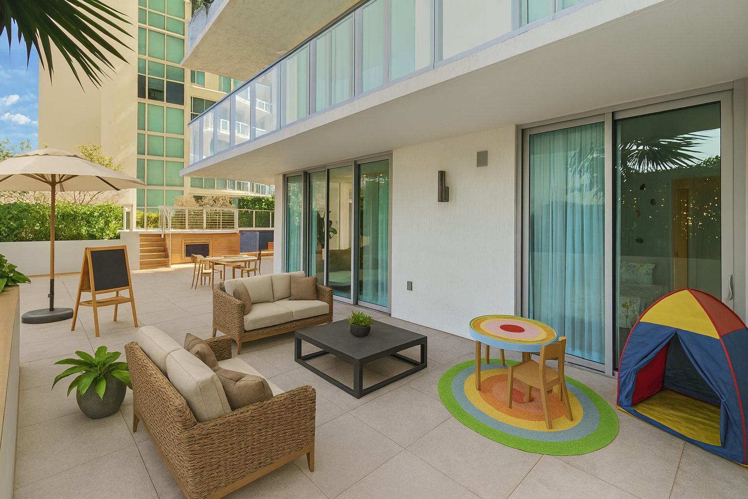 PARQUE TOWERS CONDO - Residential