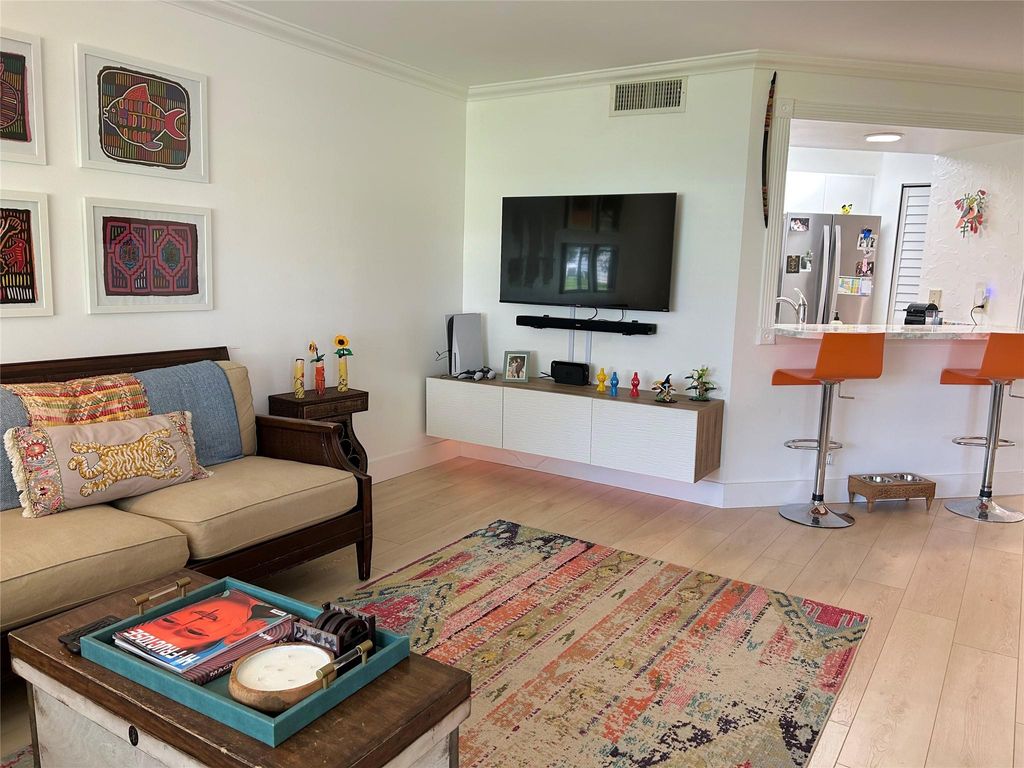 Photo of 8134 NW 17th Mnr #8134, Plantation, FL 33322 (MLS # F10532329)