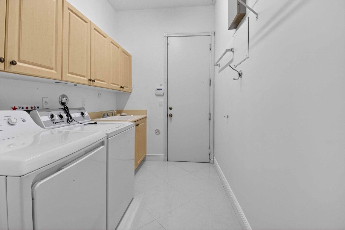 Valencia Palms 01 - Residential