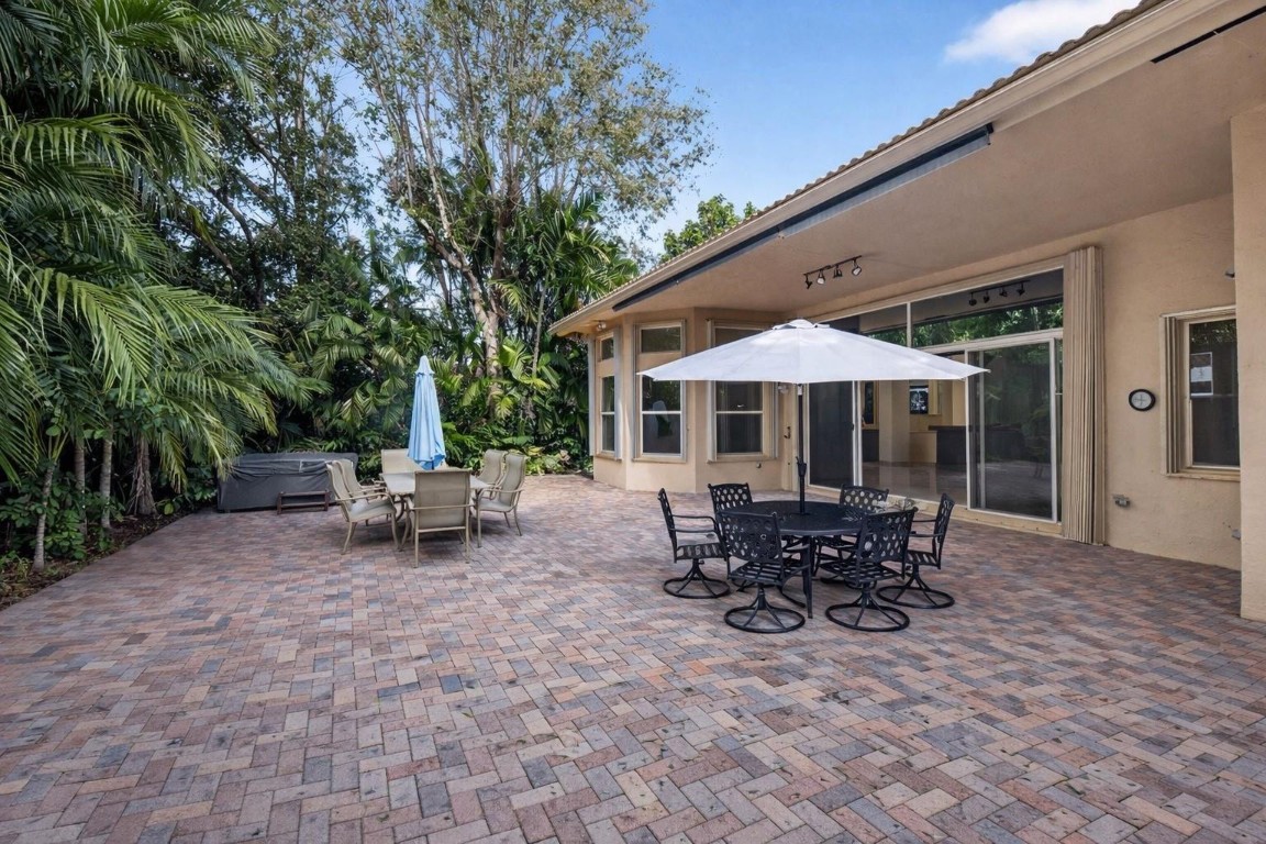 Valencia Palms 01 - Residential