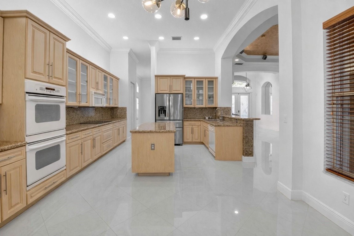 Valencia Palms 01 - Residential
