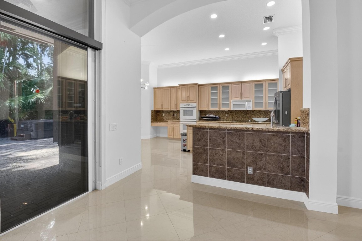 Valencia Palms 01 - Residential