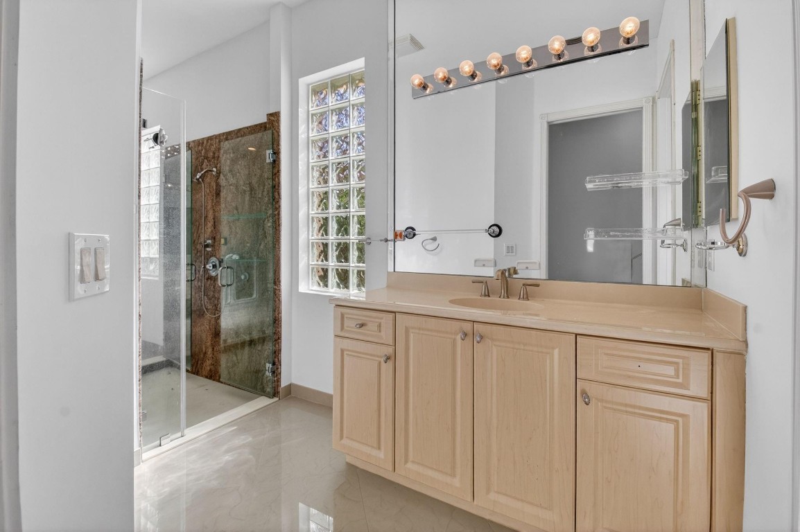 Valencia Palms 01 - Residential