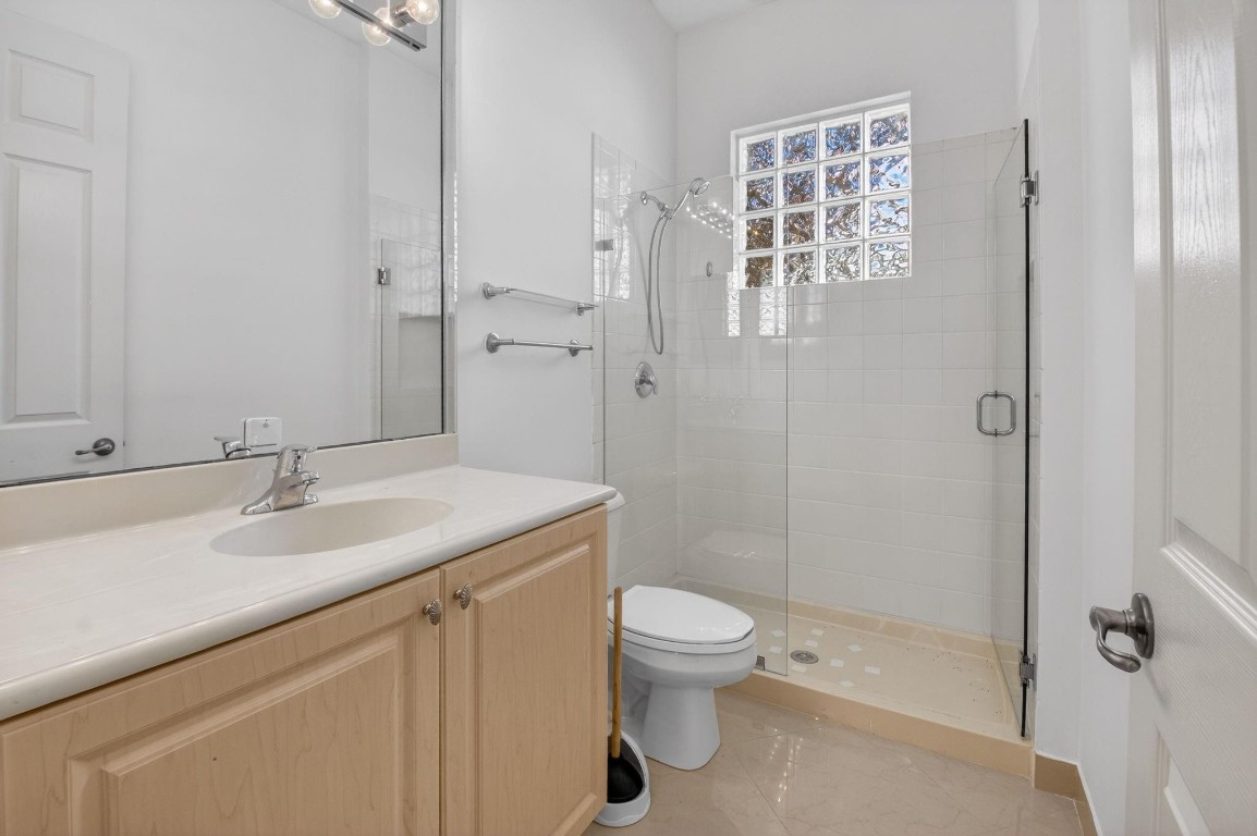 Valencia Palms 01 - Residential