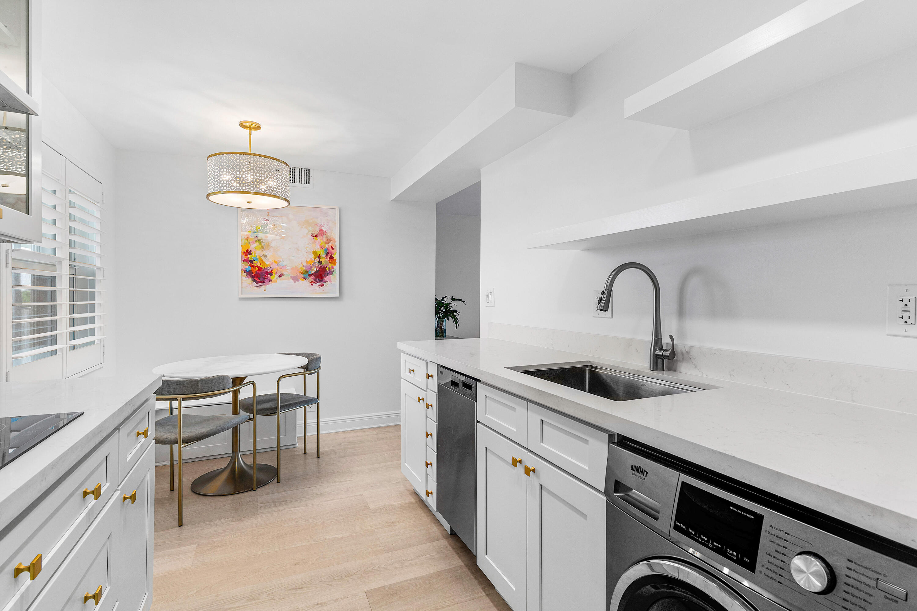 HARBOUR HALL INLET CLUB CONDO - Residential