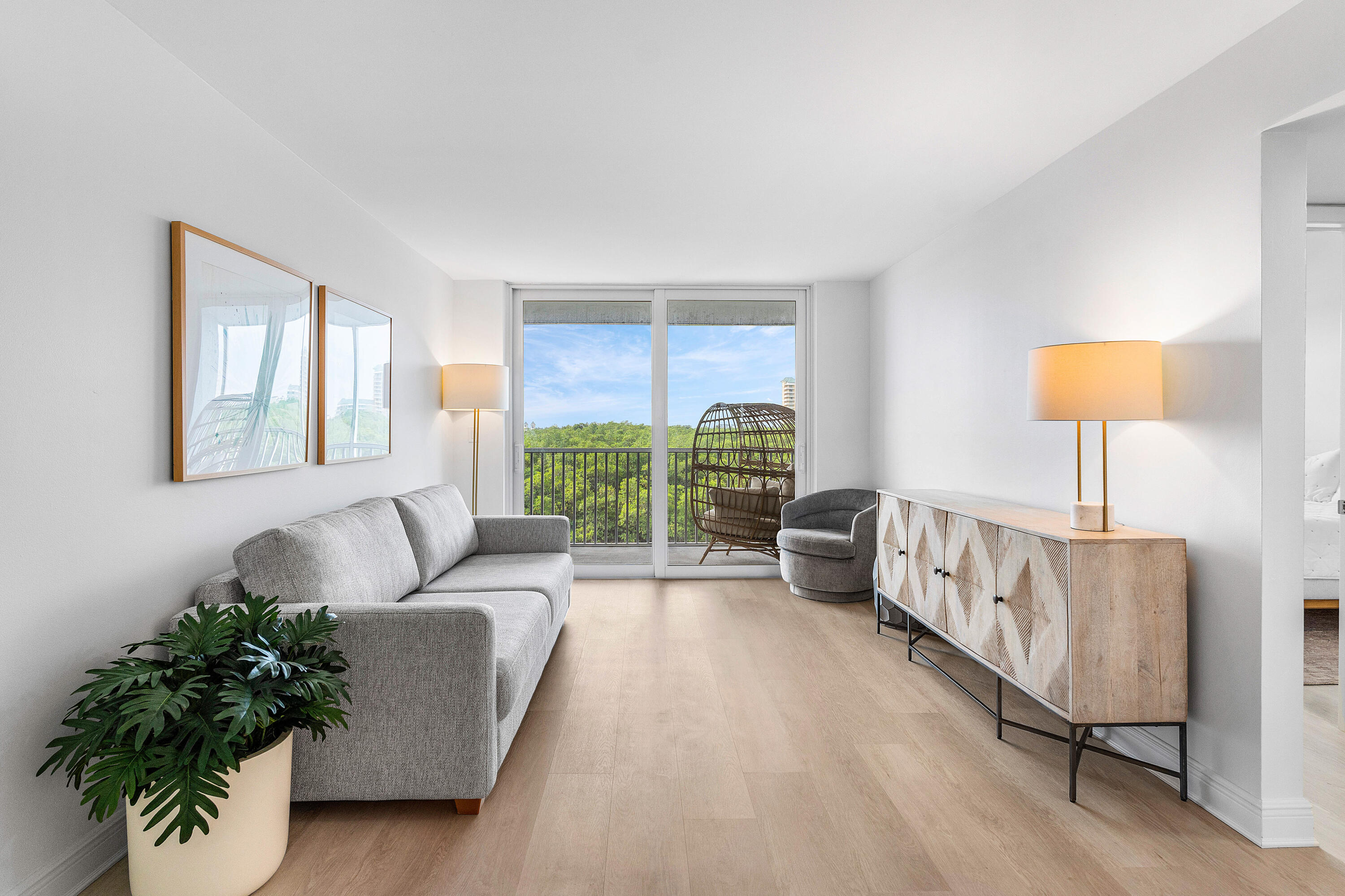 HARBOUR HALL INLET CLUB CONDO - Residential