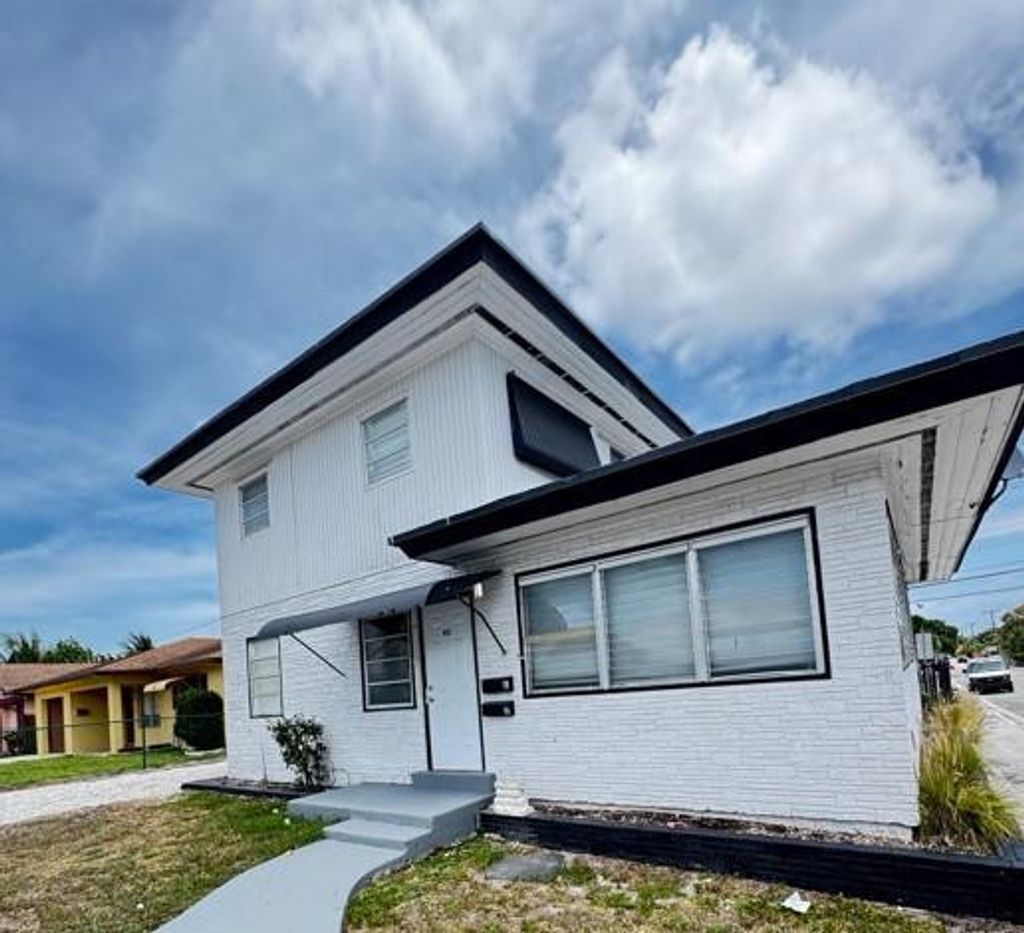 Photo of 602 N A Street #main, Lake Worth Beach, FL 33460 (MLS # F10499532)