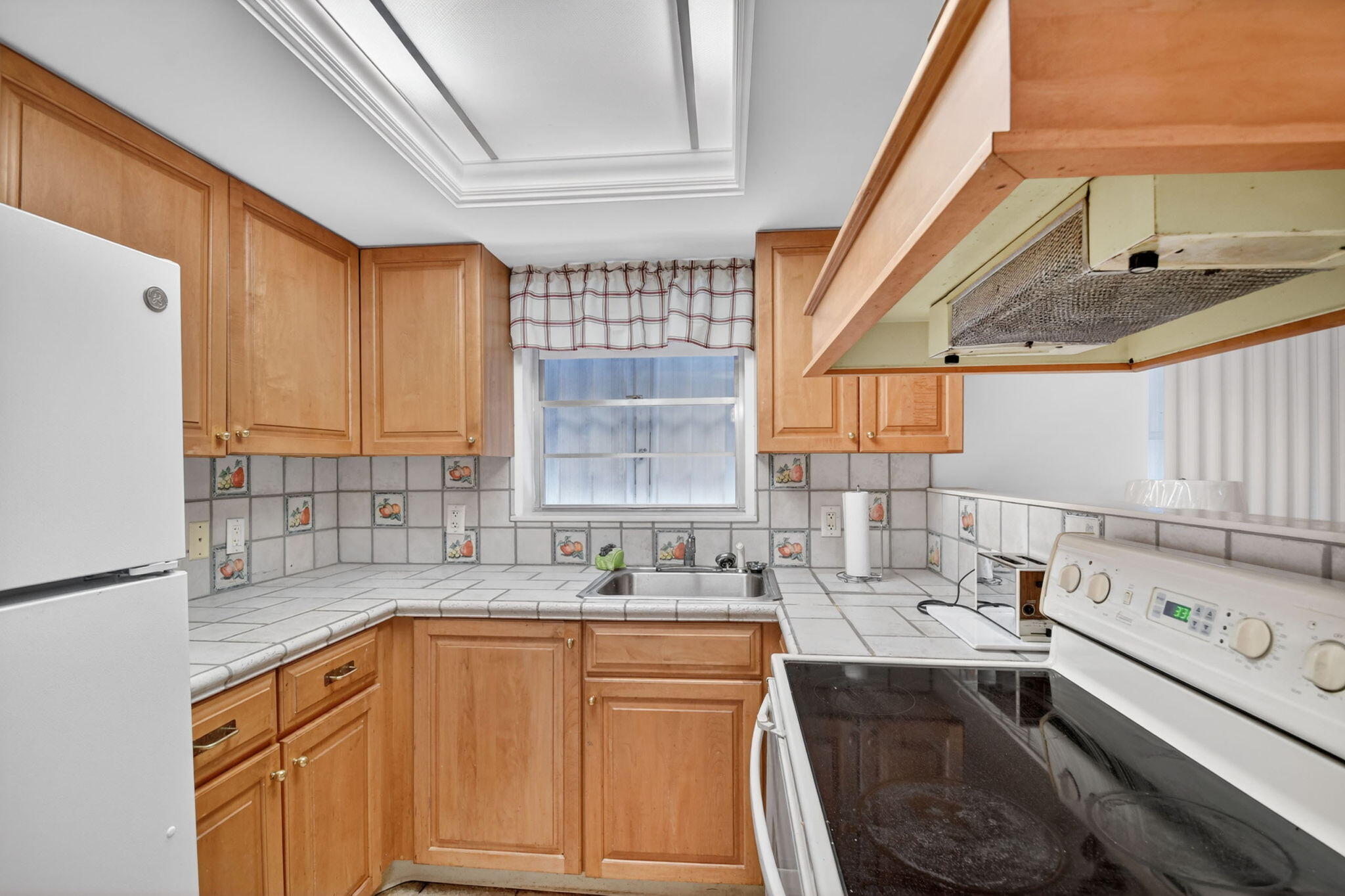 BEDFORD CONDO - Residential
