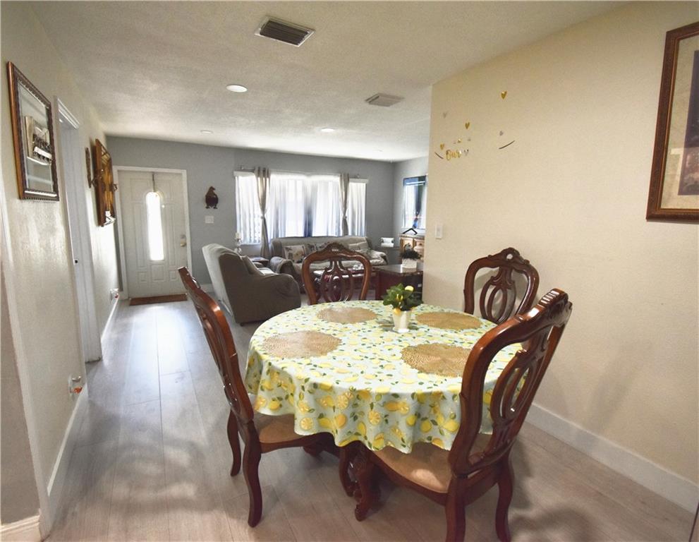 COMMONWEALTH GARDENS - Residential