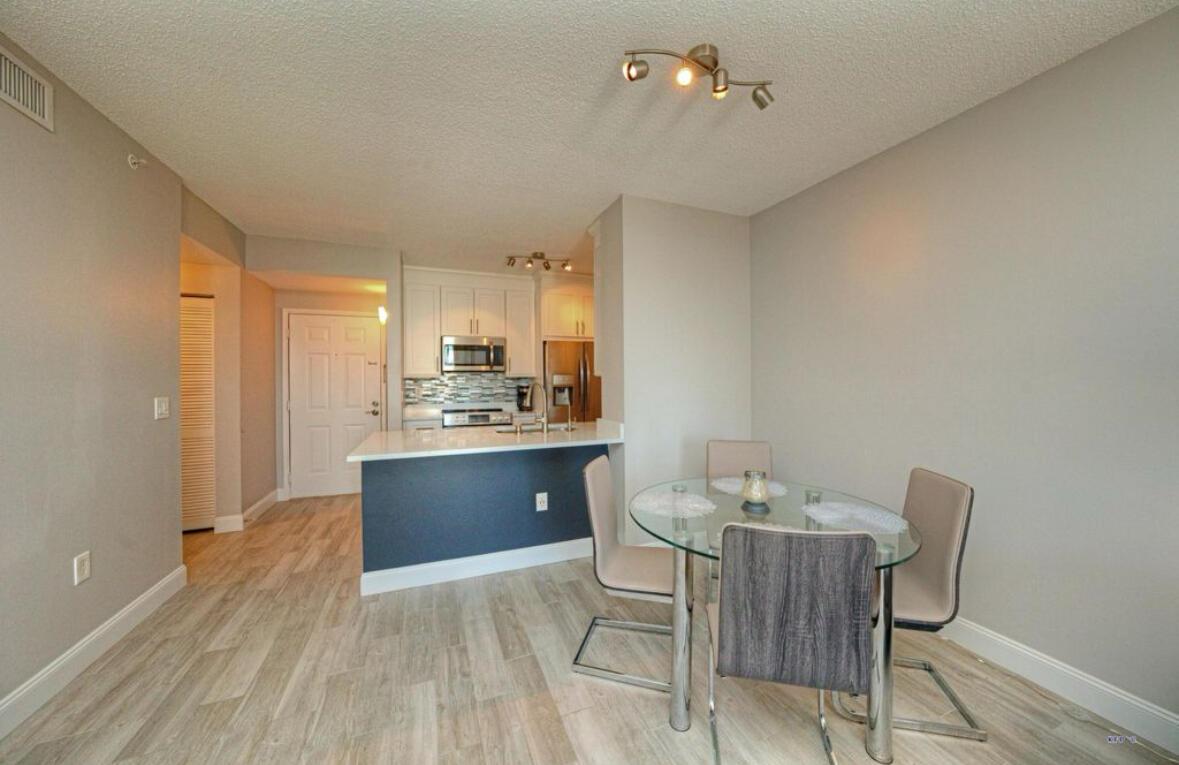 630 S Sapodilla Avenue 431