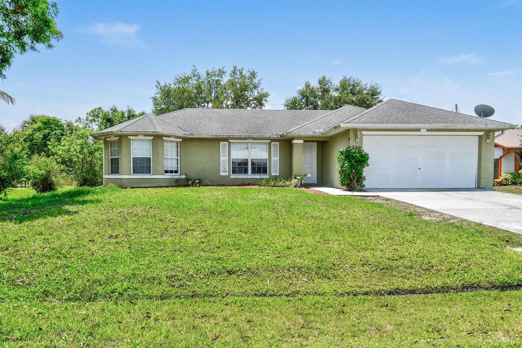 Photo of 280 SW Grove Avenue, Port Saint Lucie, FL 34983 (MLS # R11093853)