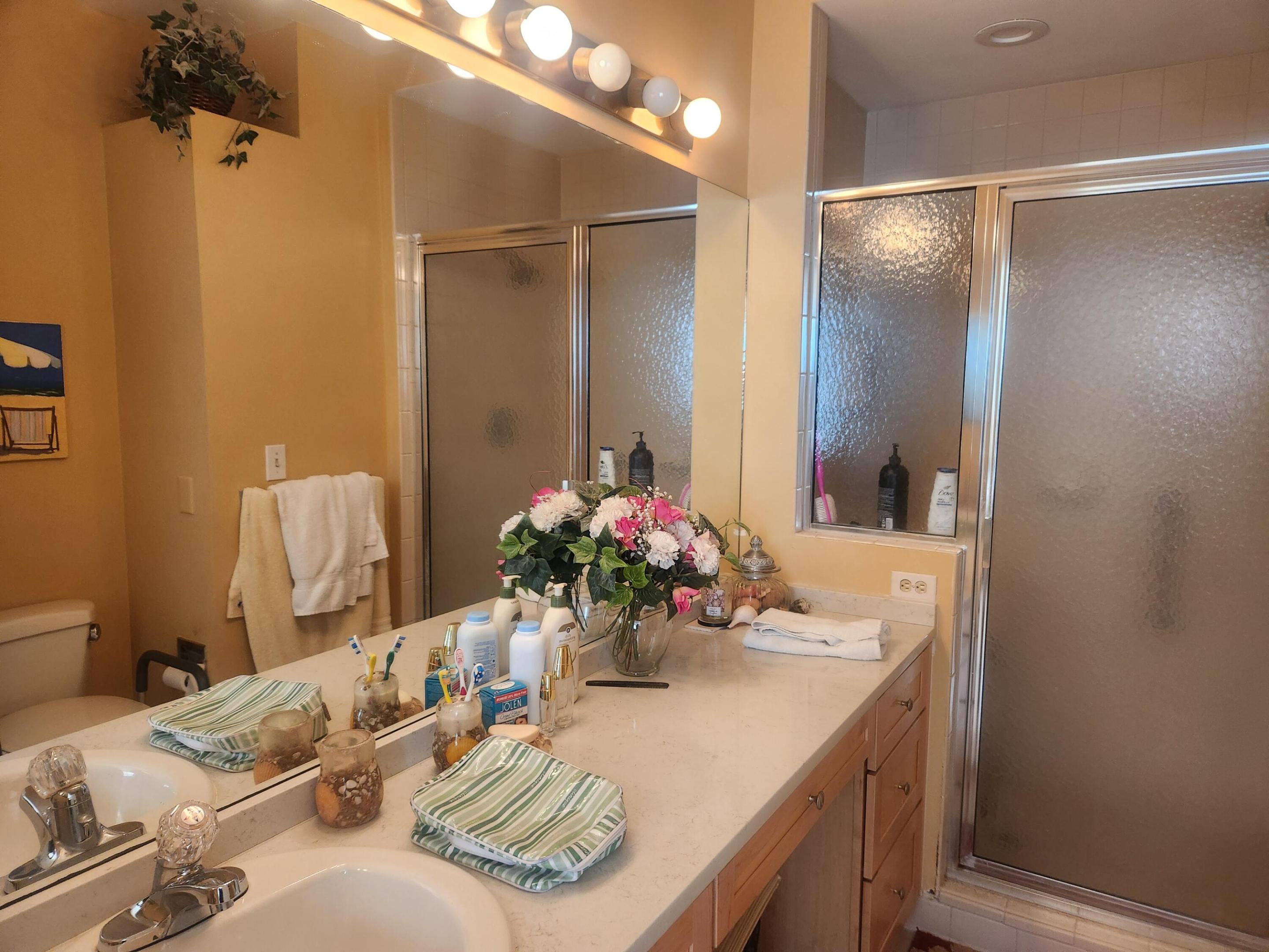 THE LITTLE CLUB CONDO - Residential