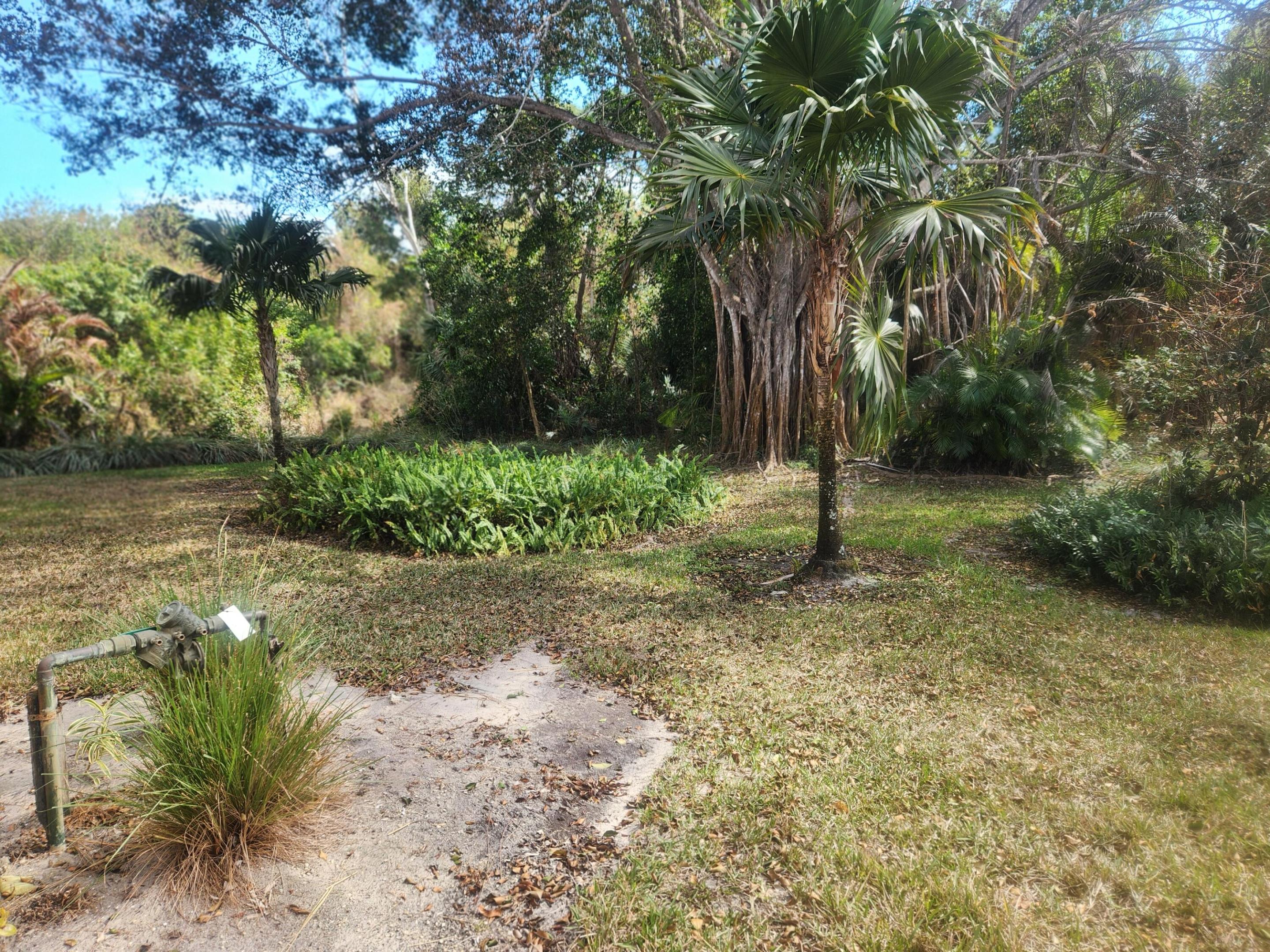 THE LITTLE CLUB CONDO - Residential