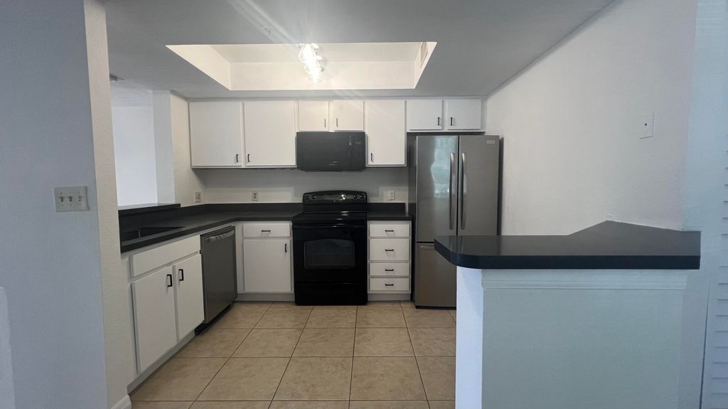 Photo of 735 SW 148th Avenue #1702, Sunrise, FL 33325 (MLS # B26030218)