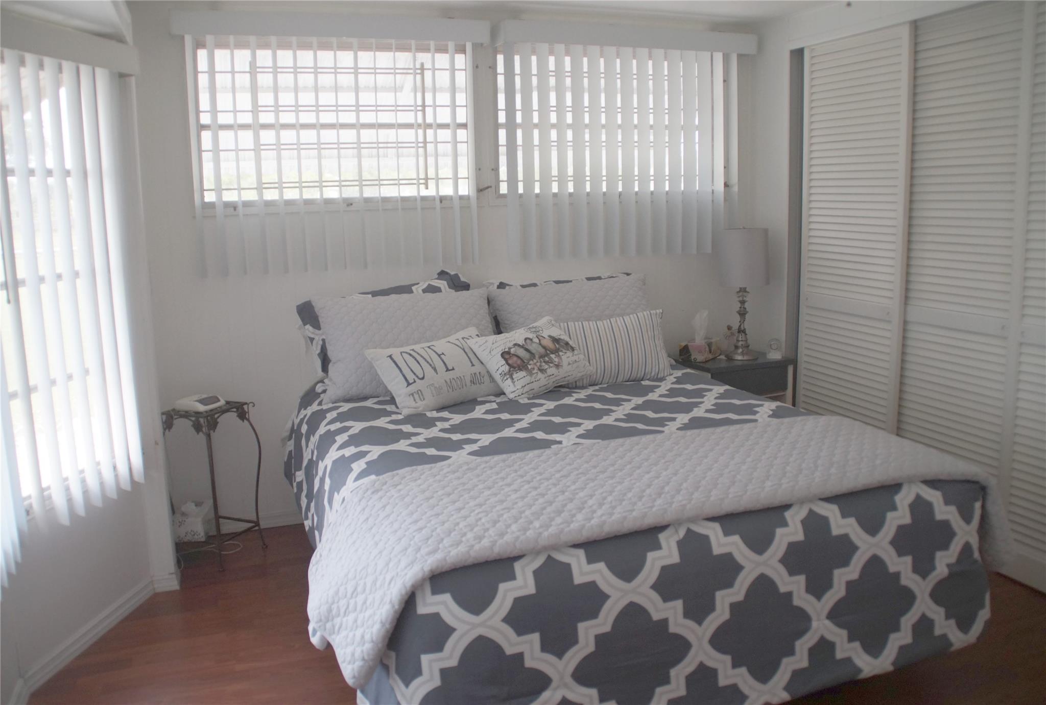 Ravenswood Estates & Mari - Residential