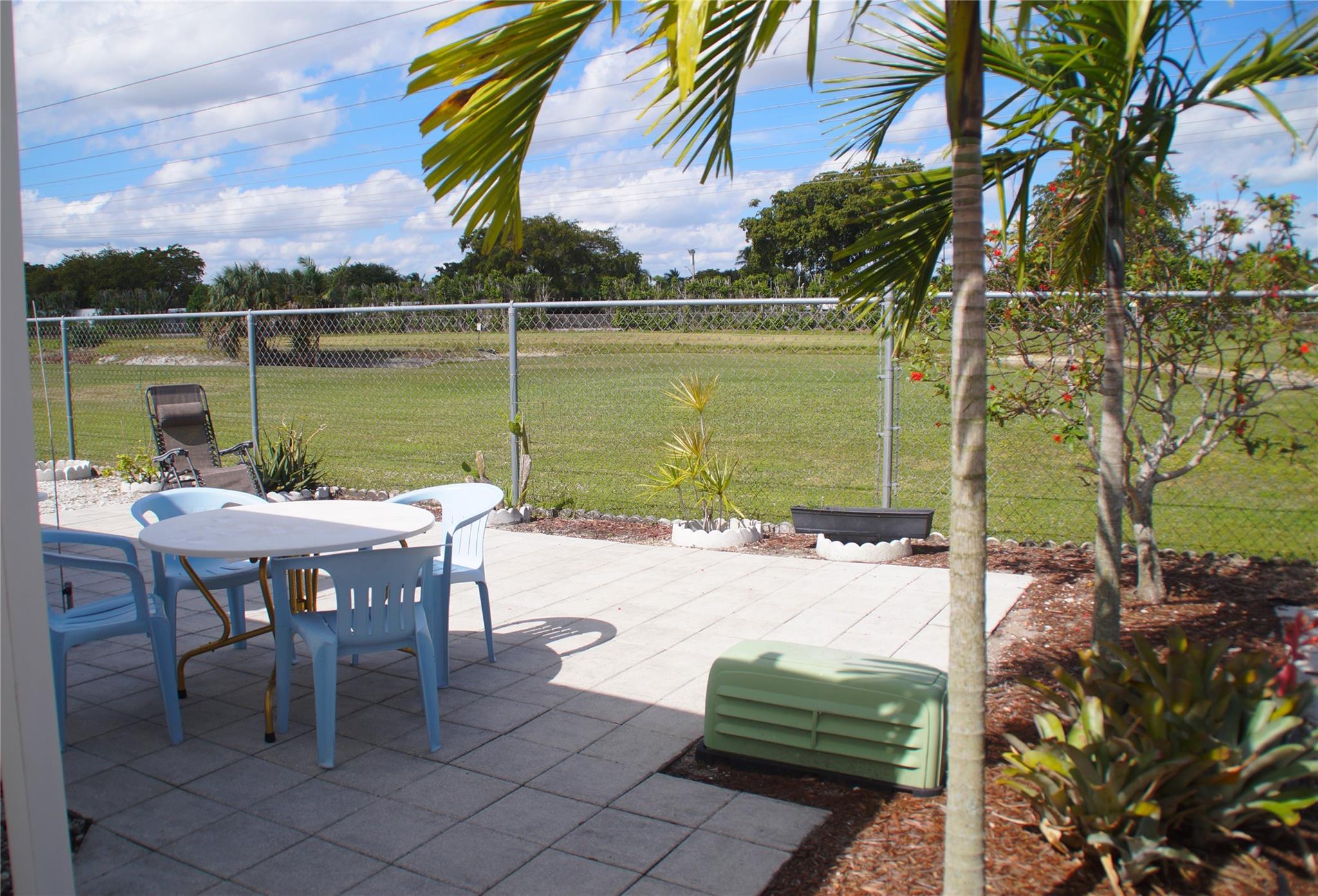 Ravenswood Estates & Mari - Residential