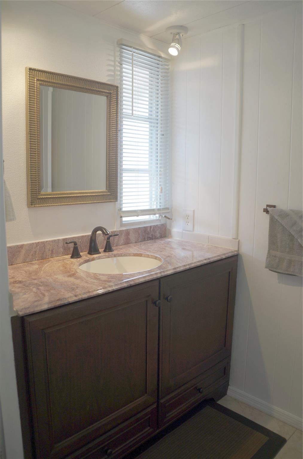 Ravenswood Estates & Mari - Residential