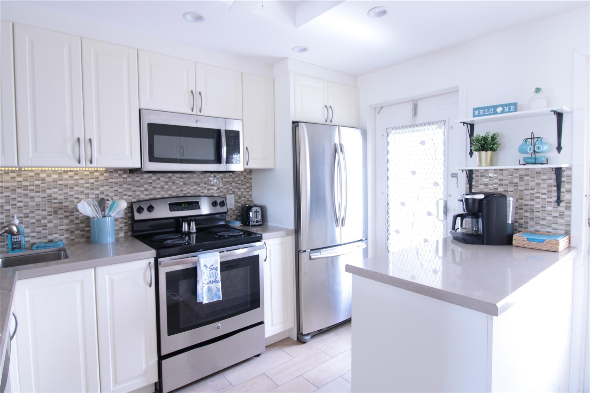 440 Paradise Isle Boulevard 304