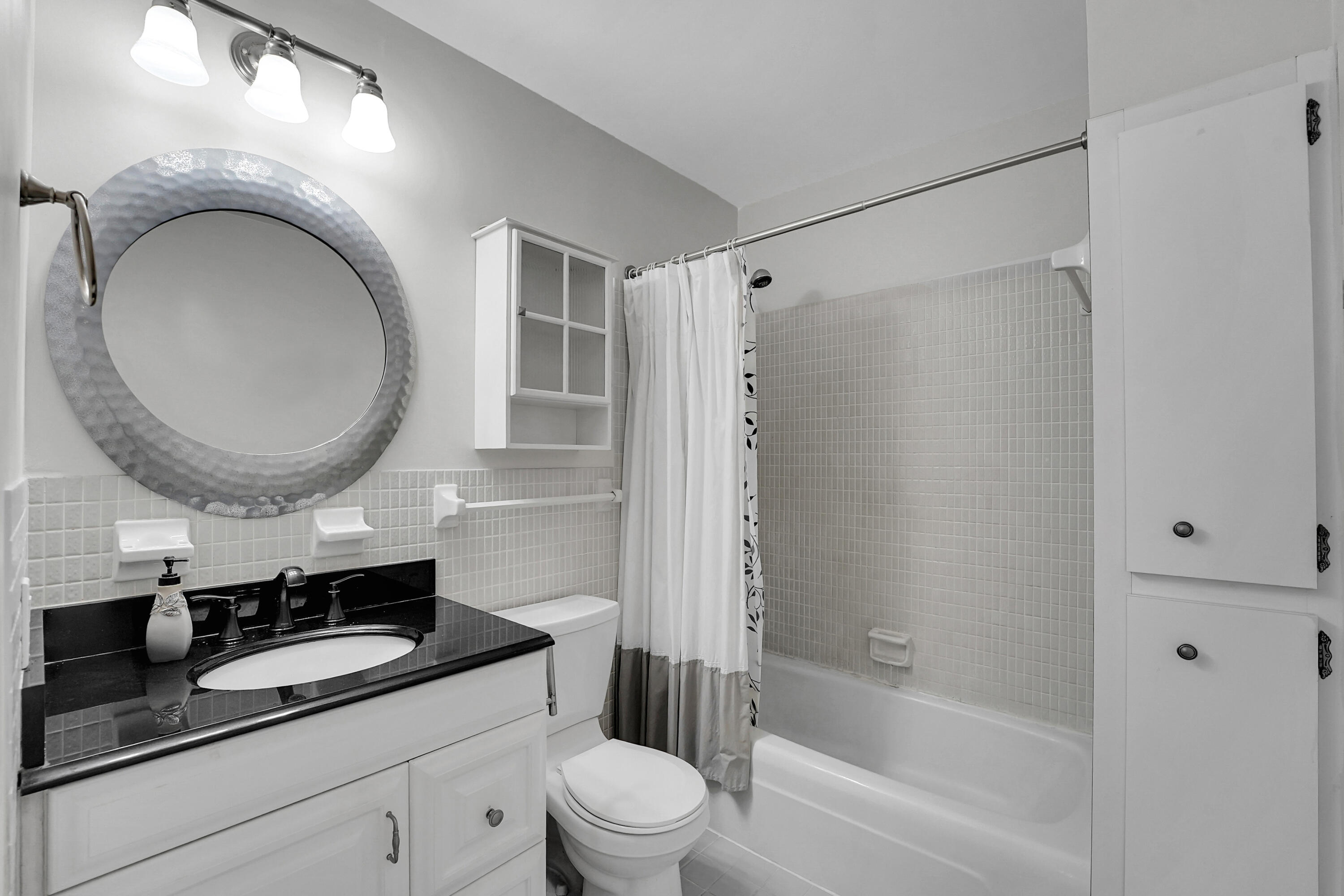 IMPERIAL POINT GARDENS CONDO - Residential