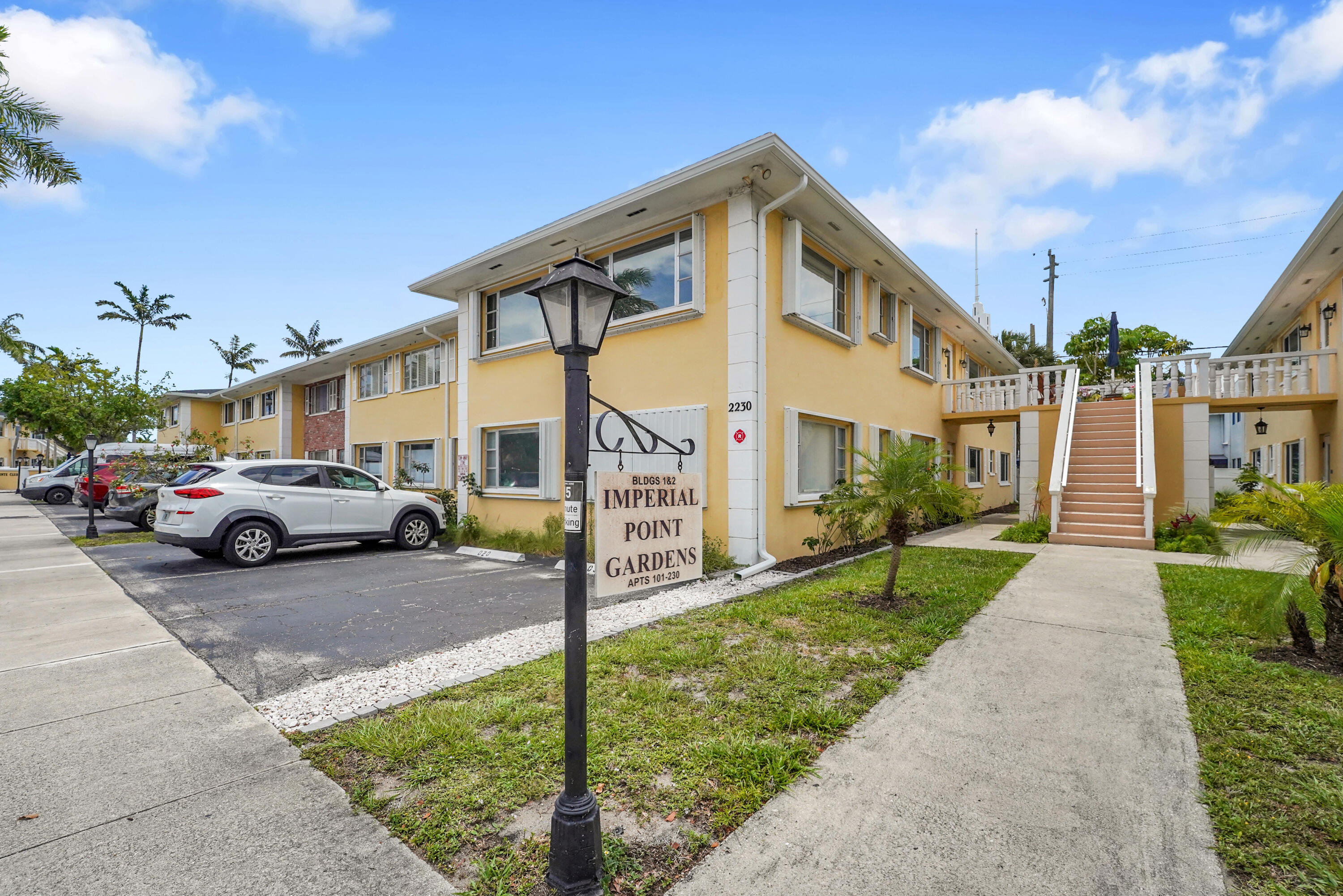 IMPERIAL POINT GARDENS CONDO - Residential