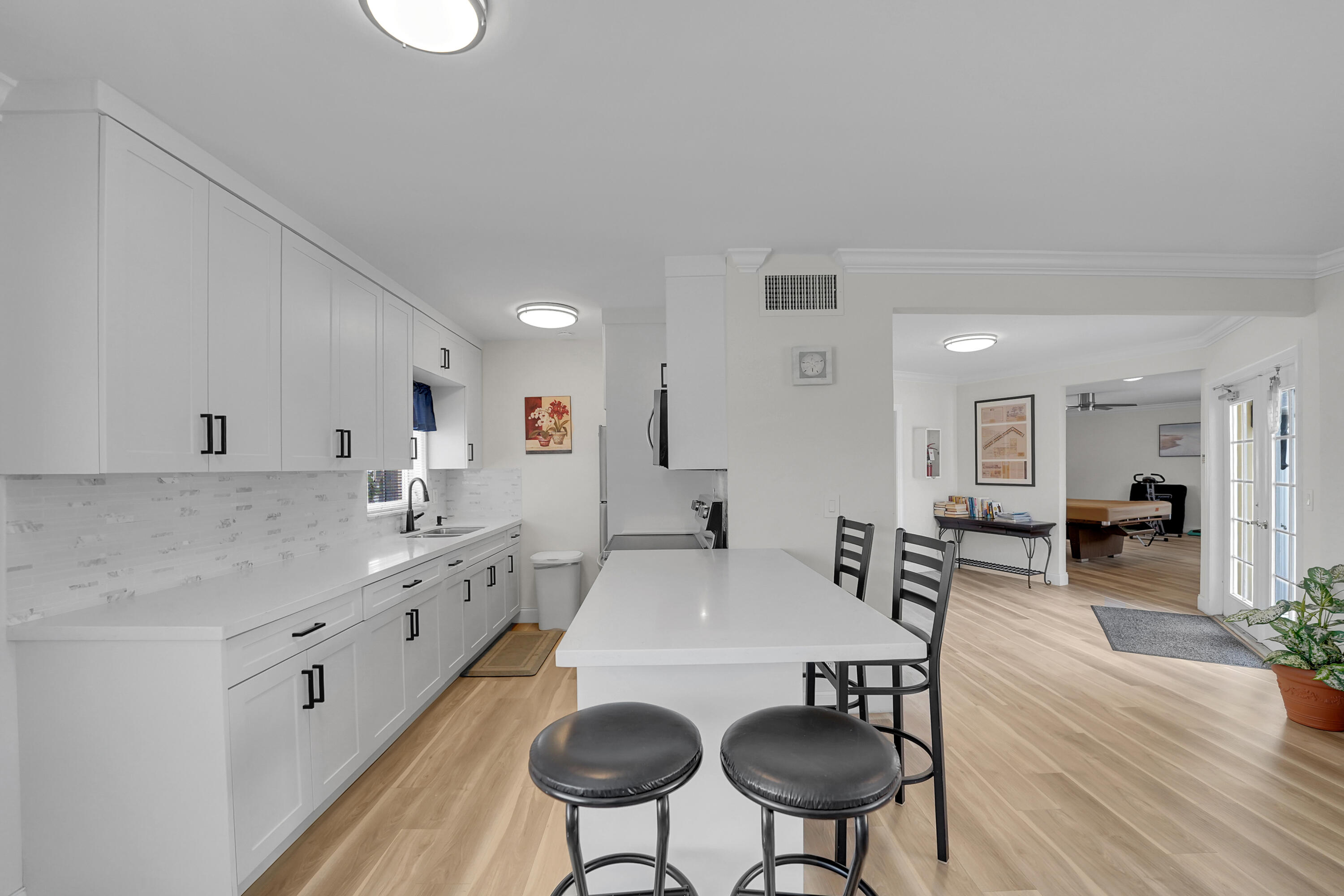 IMPERIAL POINT GARDENS CONDO - Residential