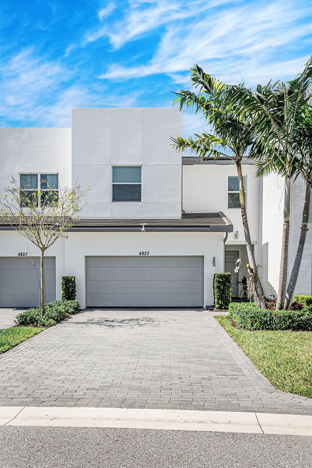 Photo of 4823 Navali Drive, Lake Worth, FL 33467 (MLS # B26009426)
