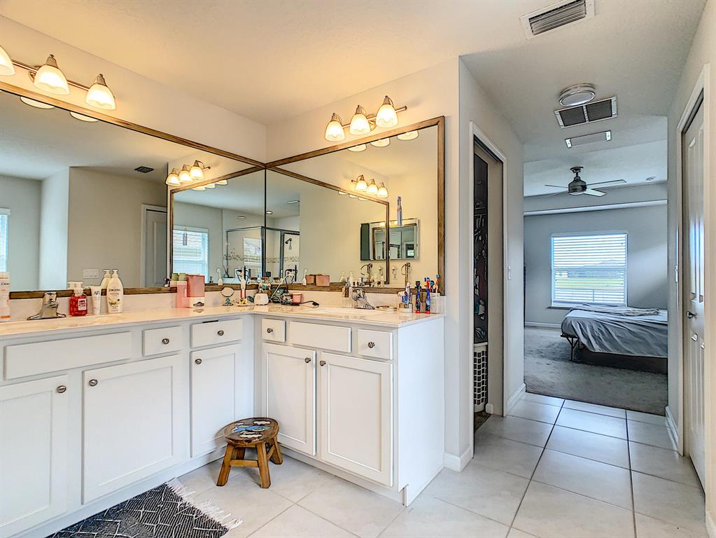 SAWGRASS LAKES PHASE 2 - Residential