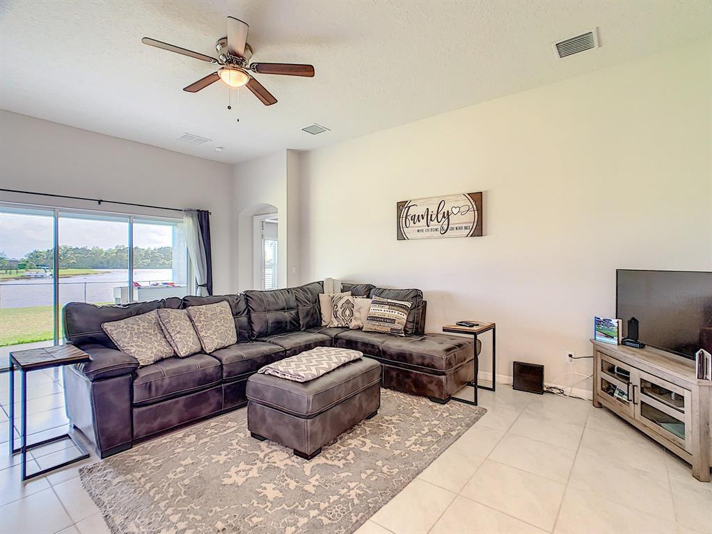 SAWGRASS LAKES PHASE 2 - Residential