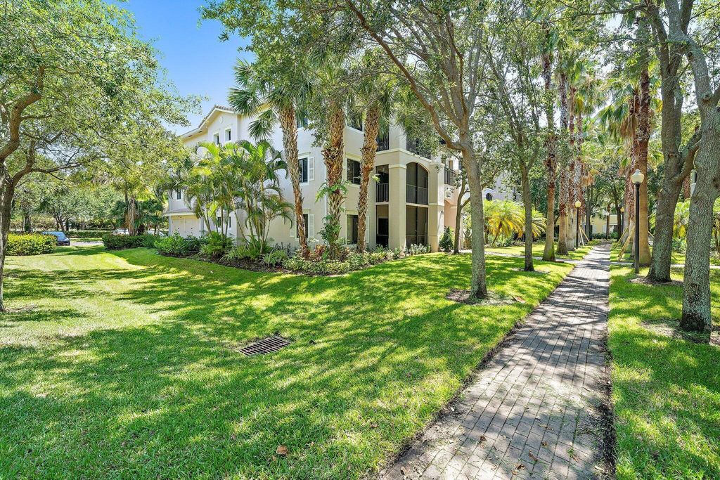 Photo of 3022 Alcazar Place #204, Palm Beach Gardens, FL 33410 (MLS # R10916838)