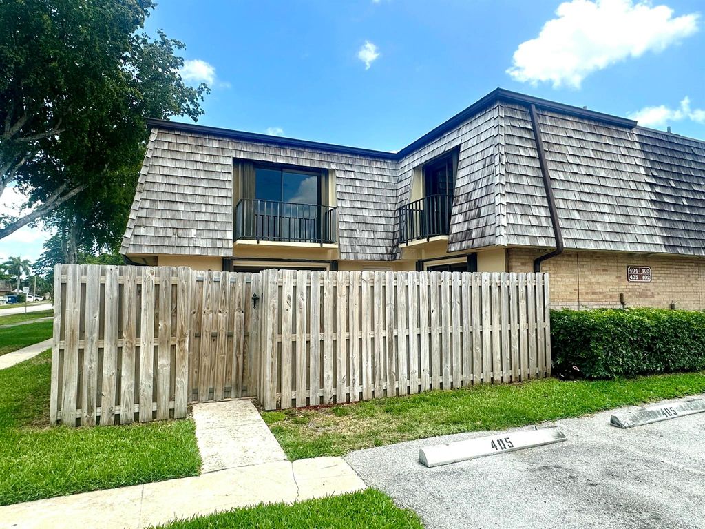 Photo of 405 Arabian Road, Palm Springs, FL 33461 (MLS # R11080649)