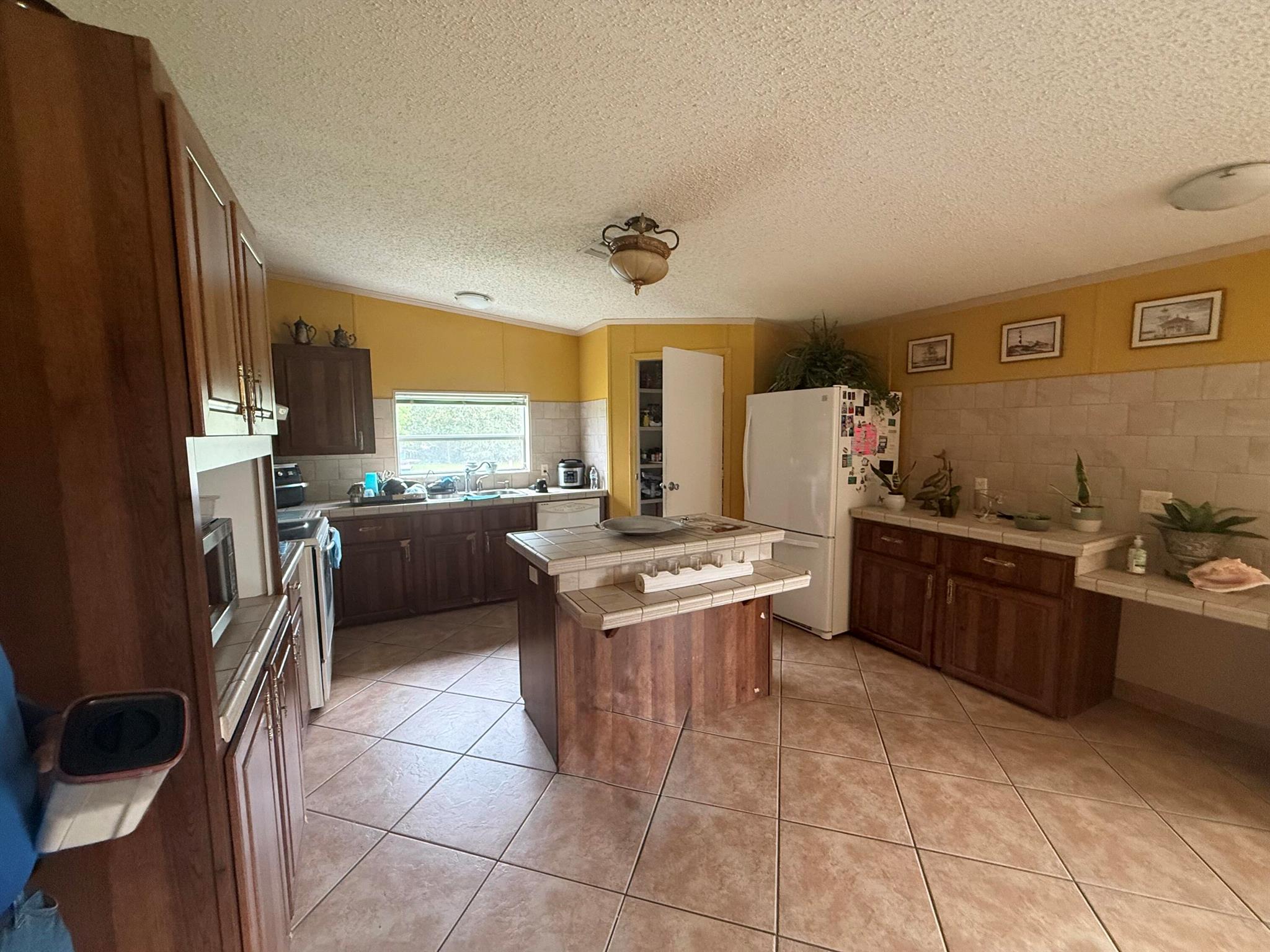 MONTURA RANCH UNREC SEC 2 - Residential