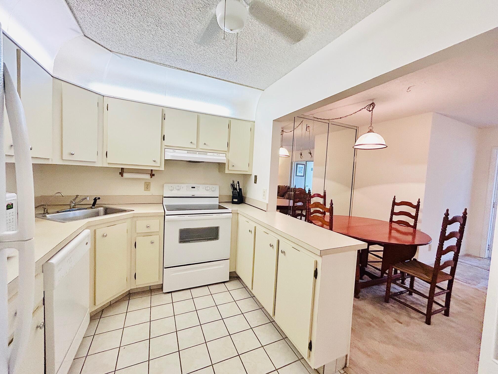 414 Pine Glen Lane C-1