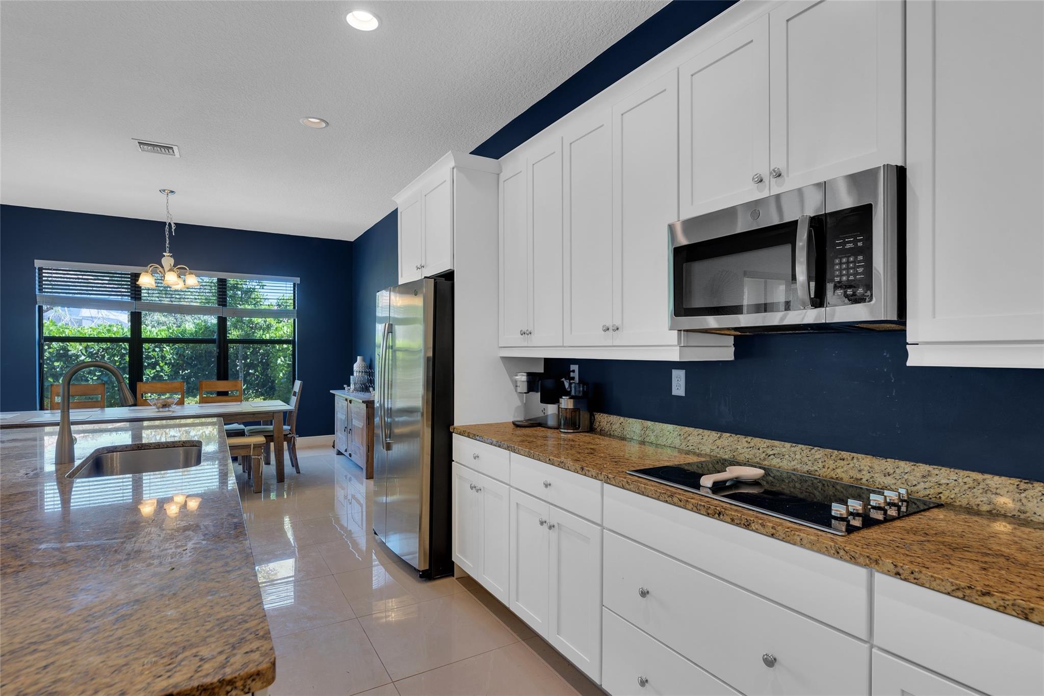 Coral Lago 182-31 B - Residential Lease