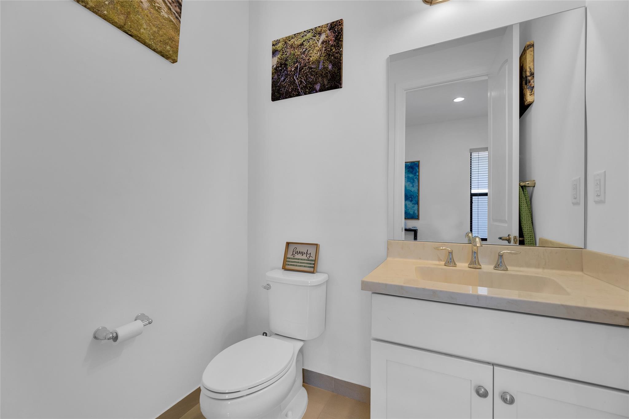 Coral Lago 182-31 B - Residential Lease