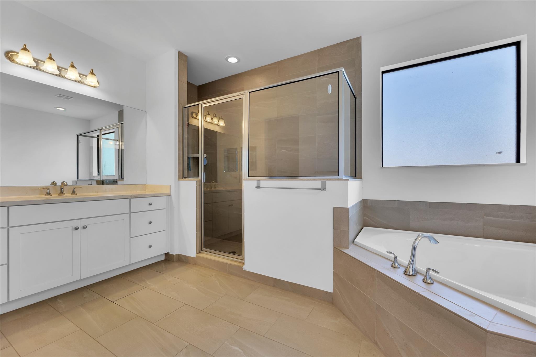 Coral Lago 182-31 B - Residential Lease