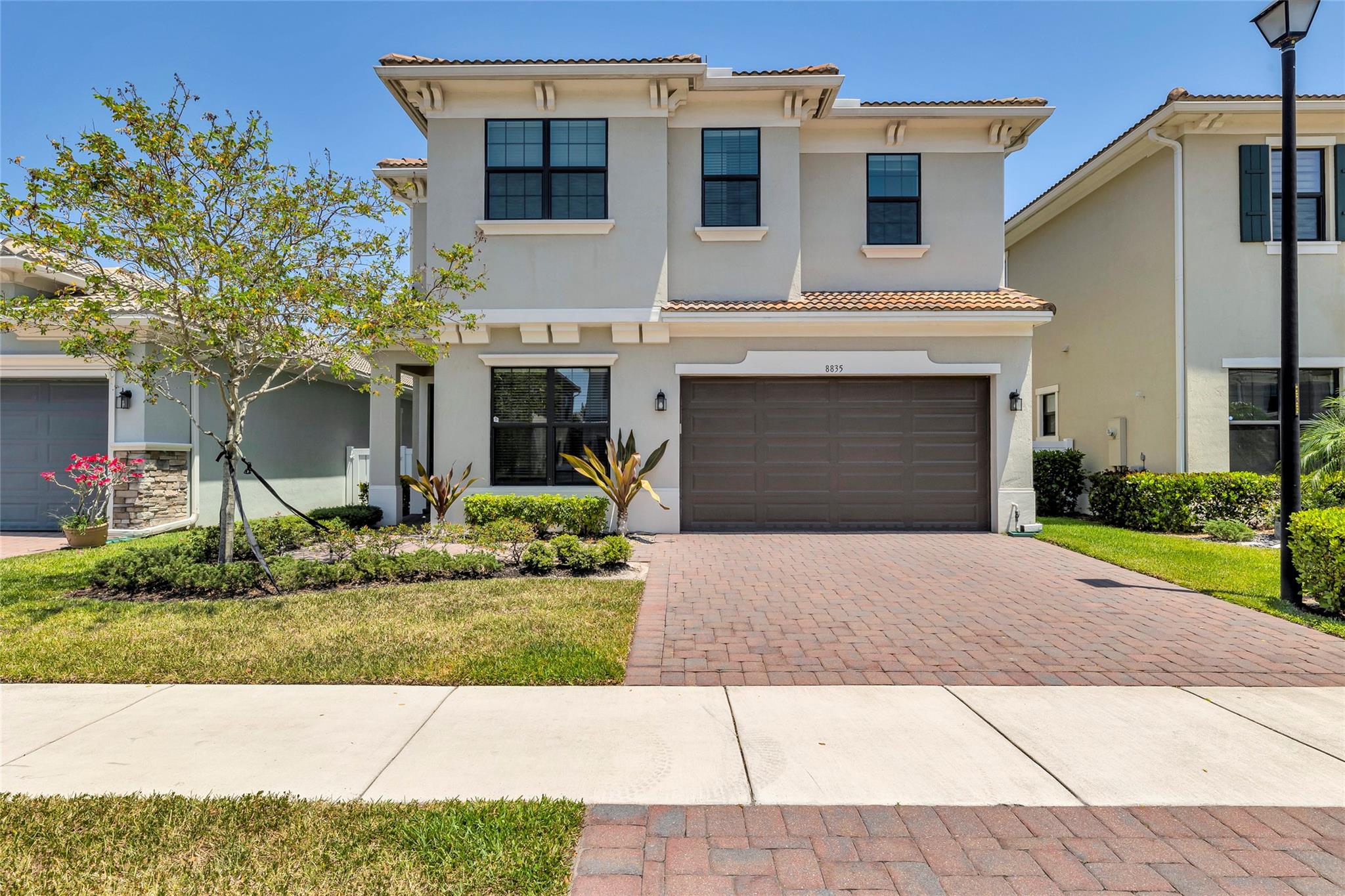 Coral Lago 182-31 B - Residential Lease