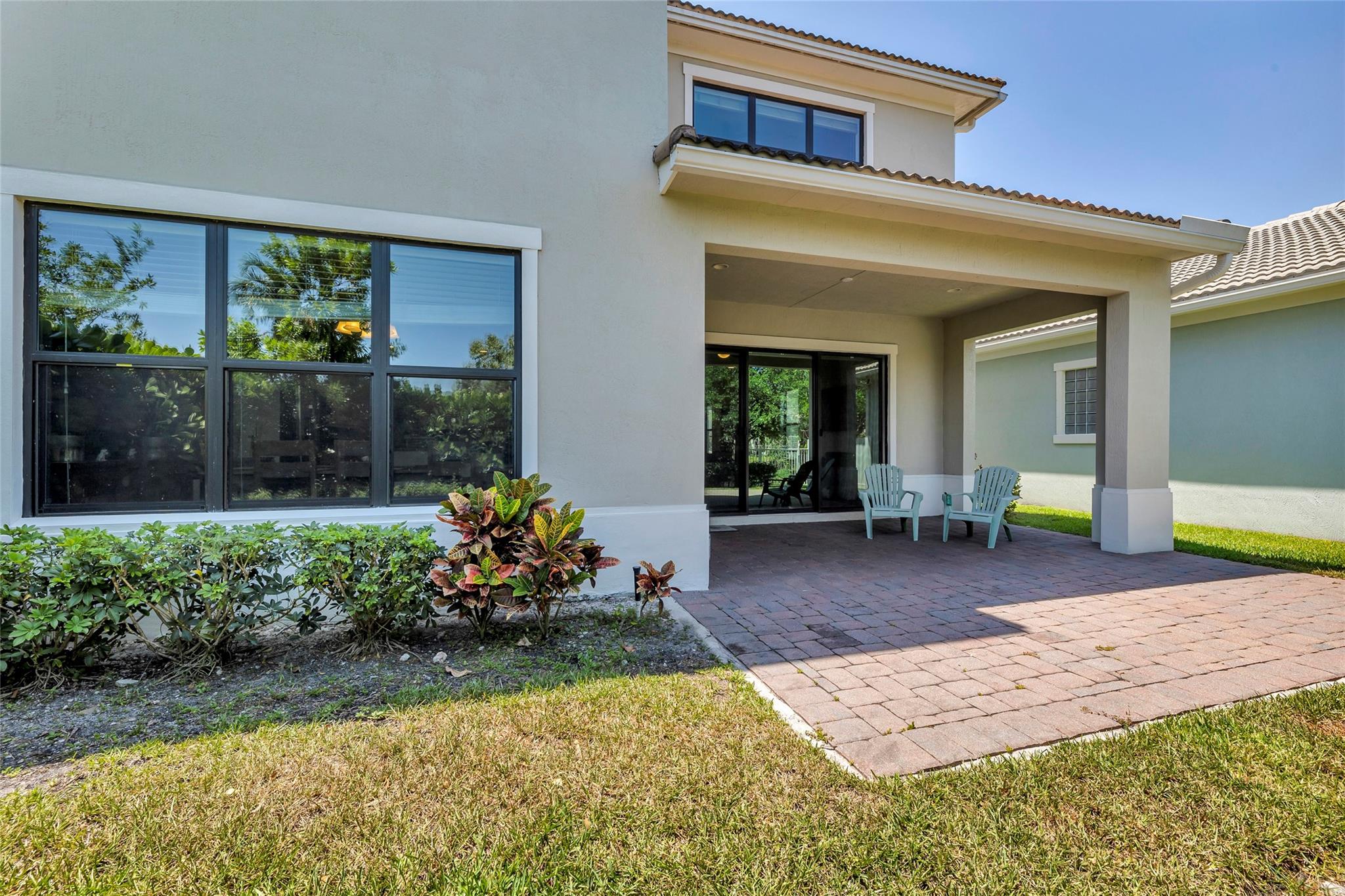 Coral Lago 182-31 B - Residential Lease