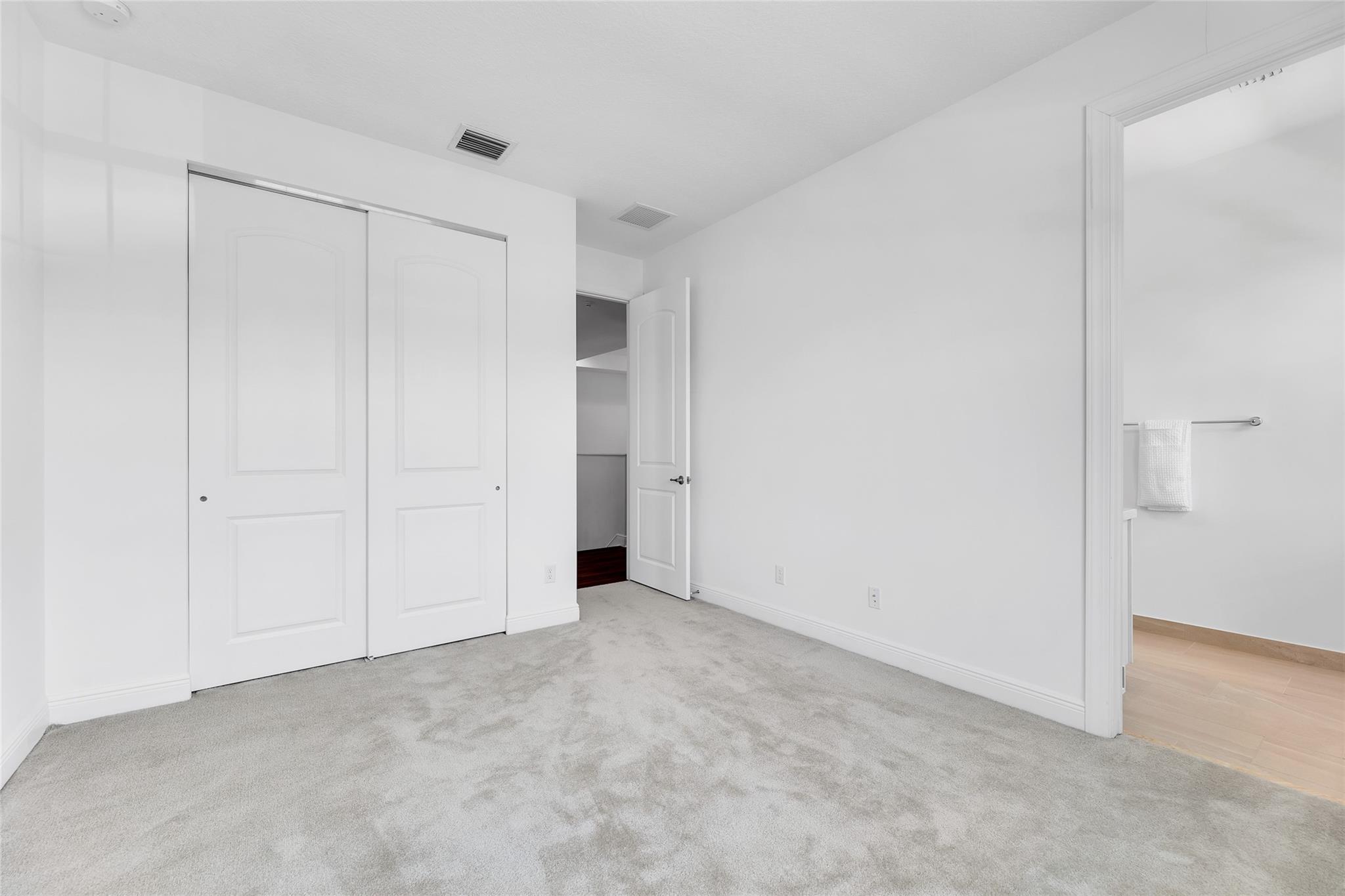 Coral Lago 182-31 B - Residential Lease