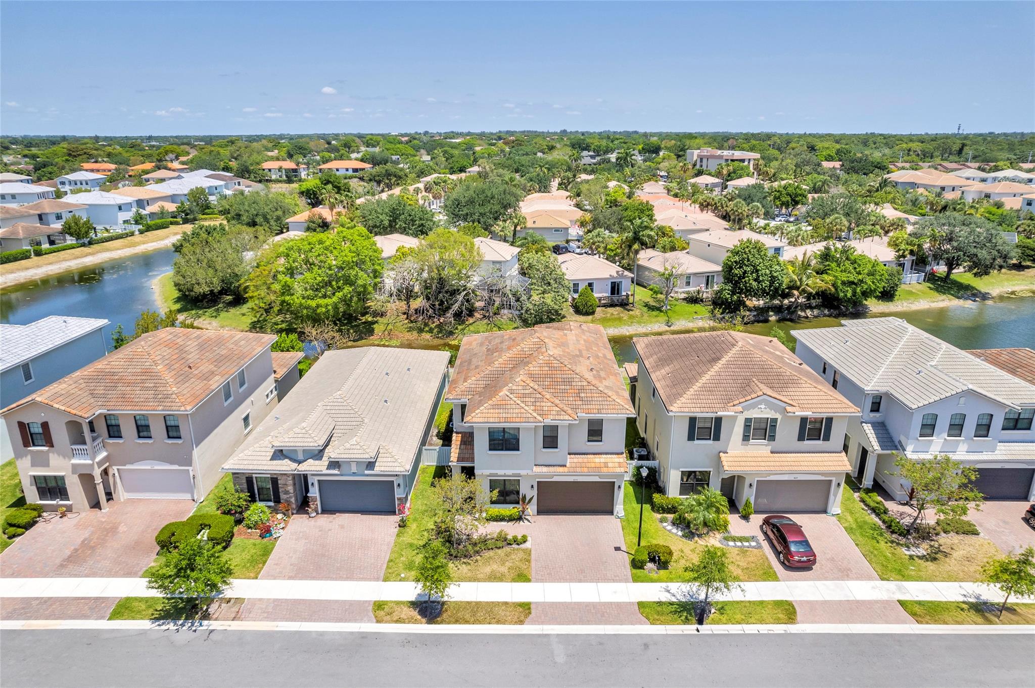 Coral Lago 182-31 B - Residential Lease