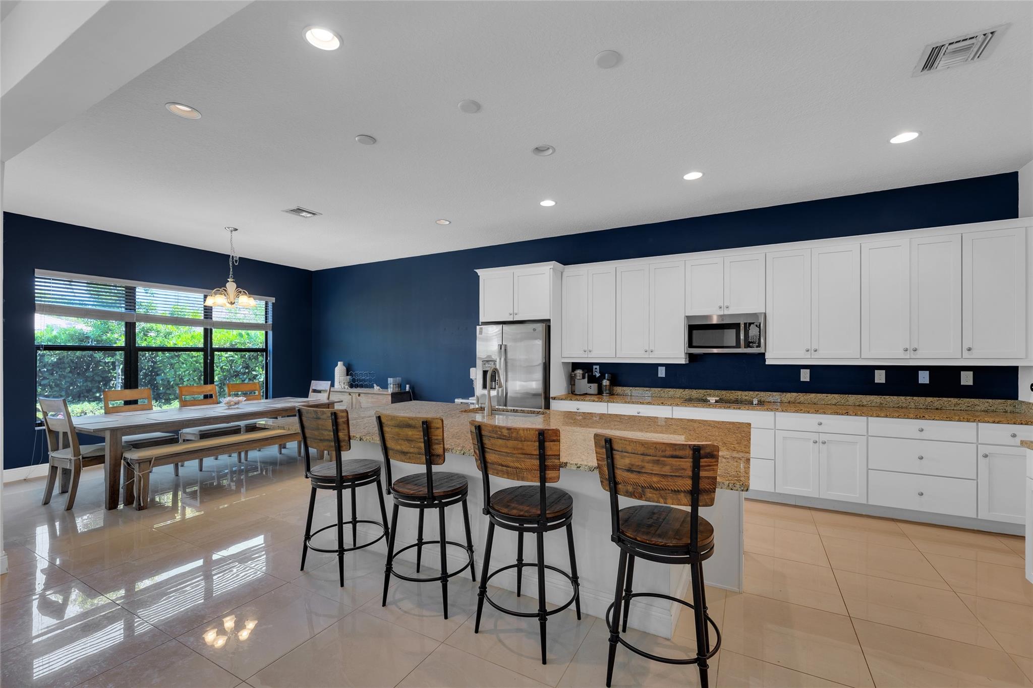 Coral Lago 182-31 B - Residential Lease